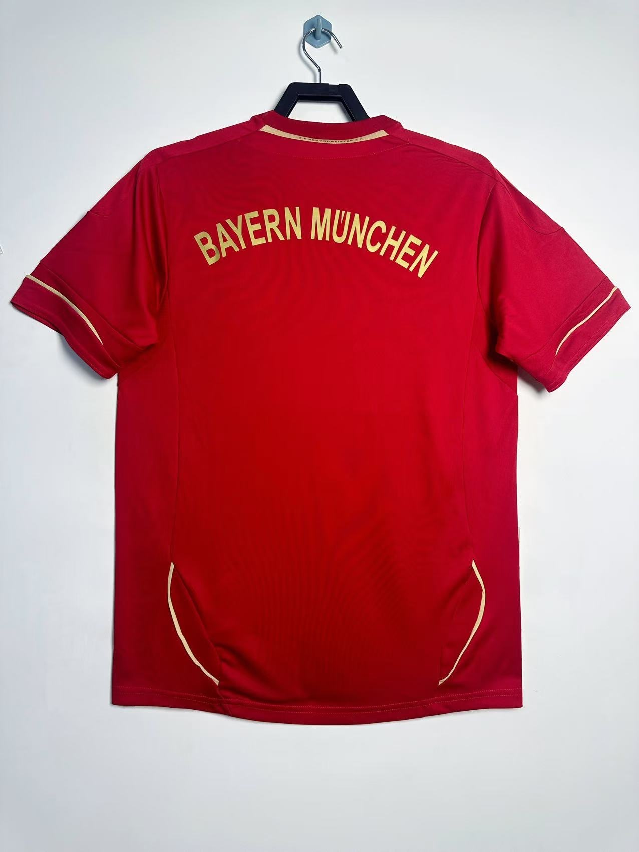 Bayern Munich 2012/13 Home Retro Jersey (Fan Version) - Image 2