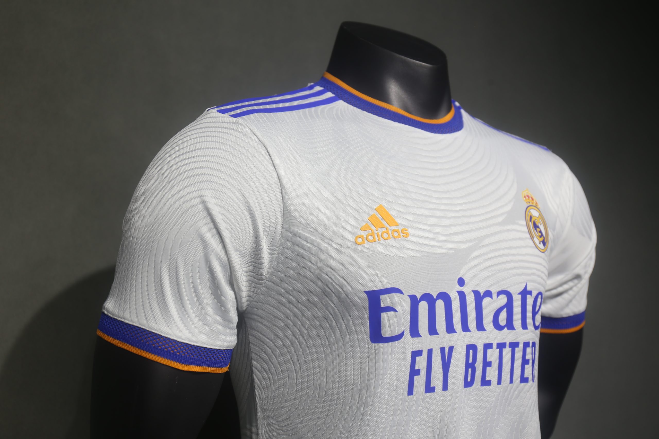 Real Madrid 2021/22 Home Retro Jersey (Player Version) - Image 3