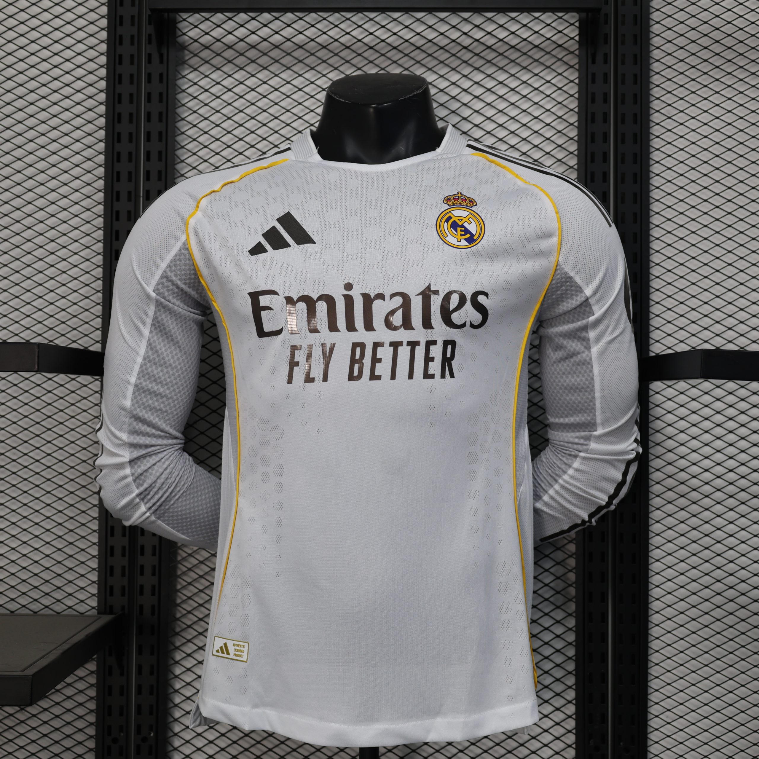 Real Madrid 2025/26 Home Jersey (Player Version, Long Sleeve)