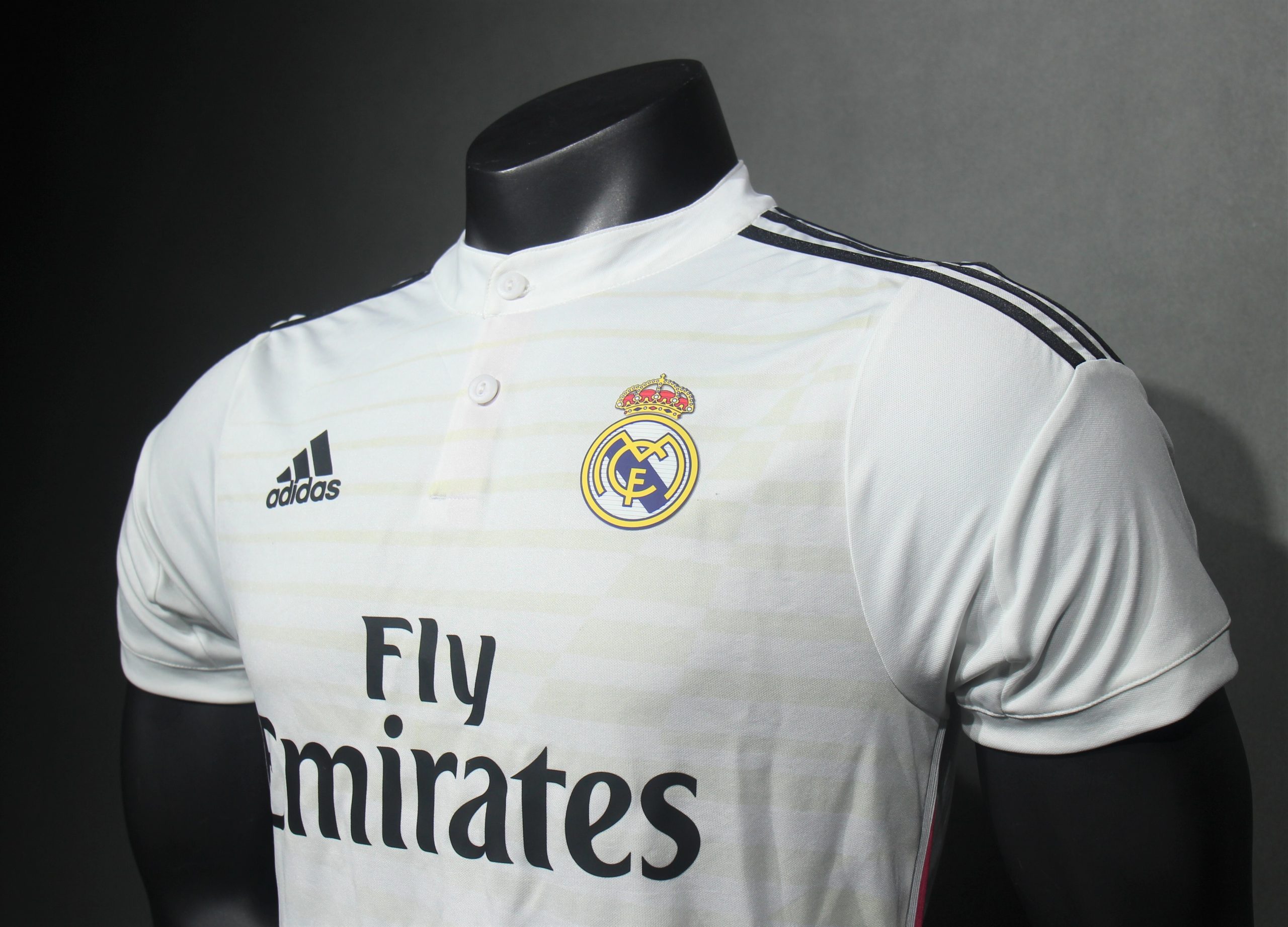 Real Madrid 2014/15 Home Retro Jersey (Player Version) - Image 5