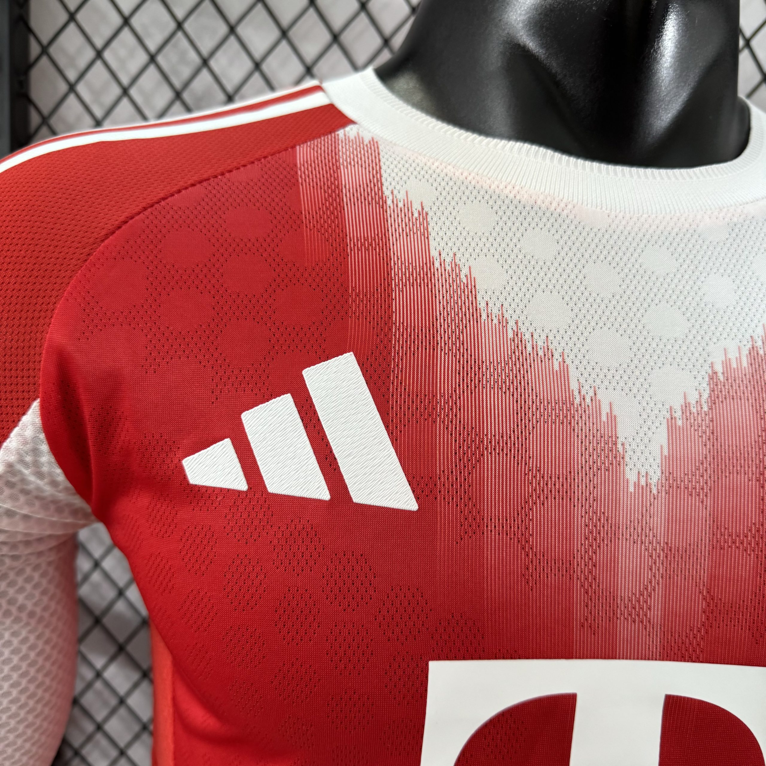 Bayern Munich 2025/26 Home Jersey (Player Version, Long Sleeve) - Image 4