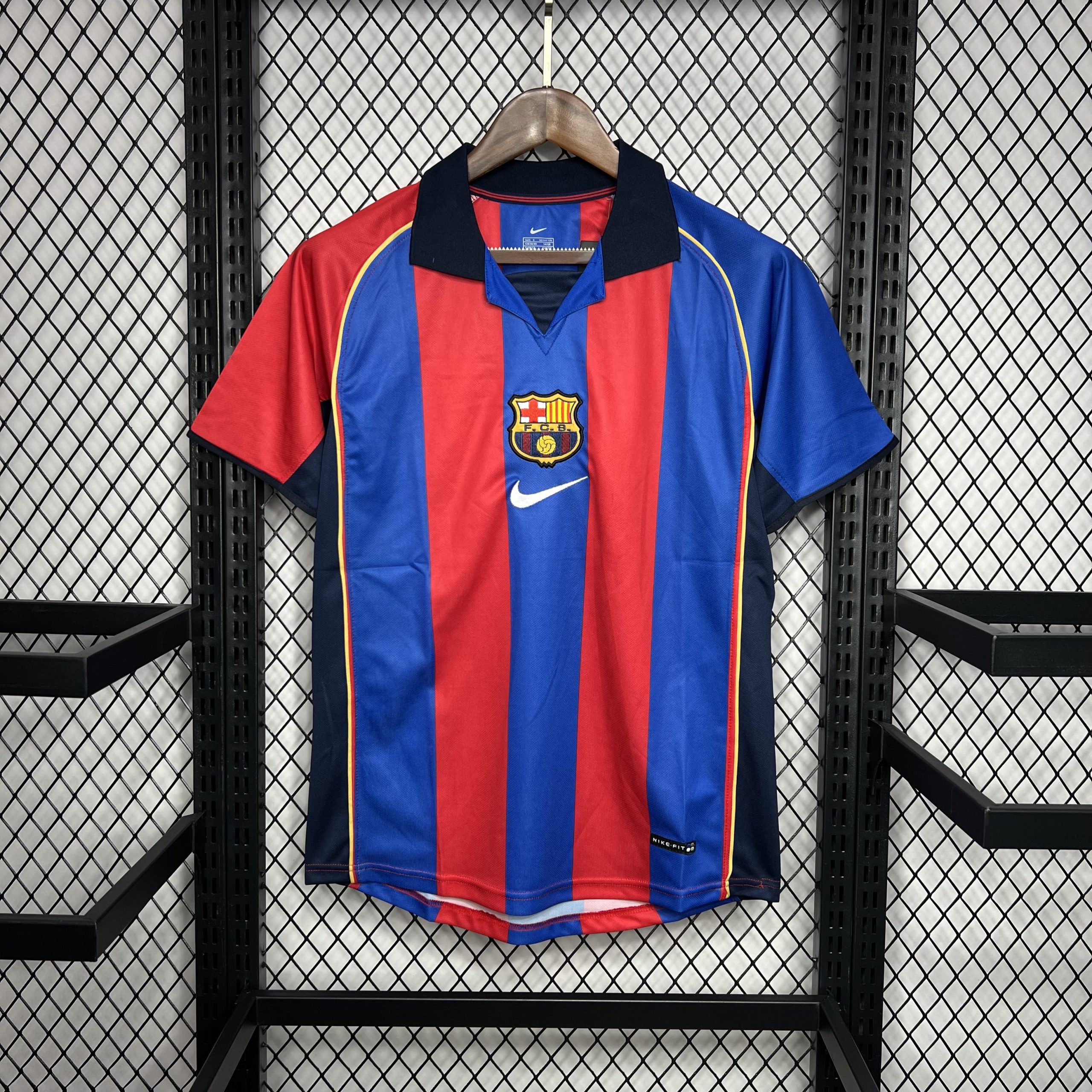 Barcelona 2001/02 Home Retro Jersey