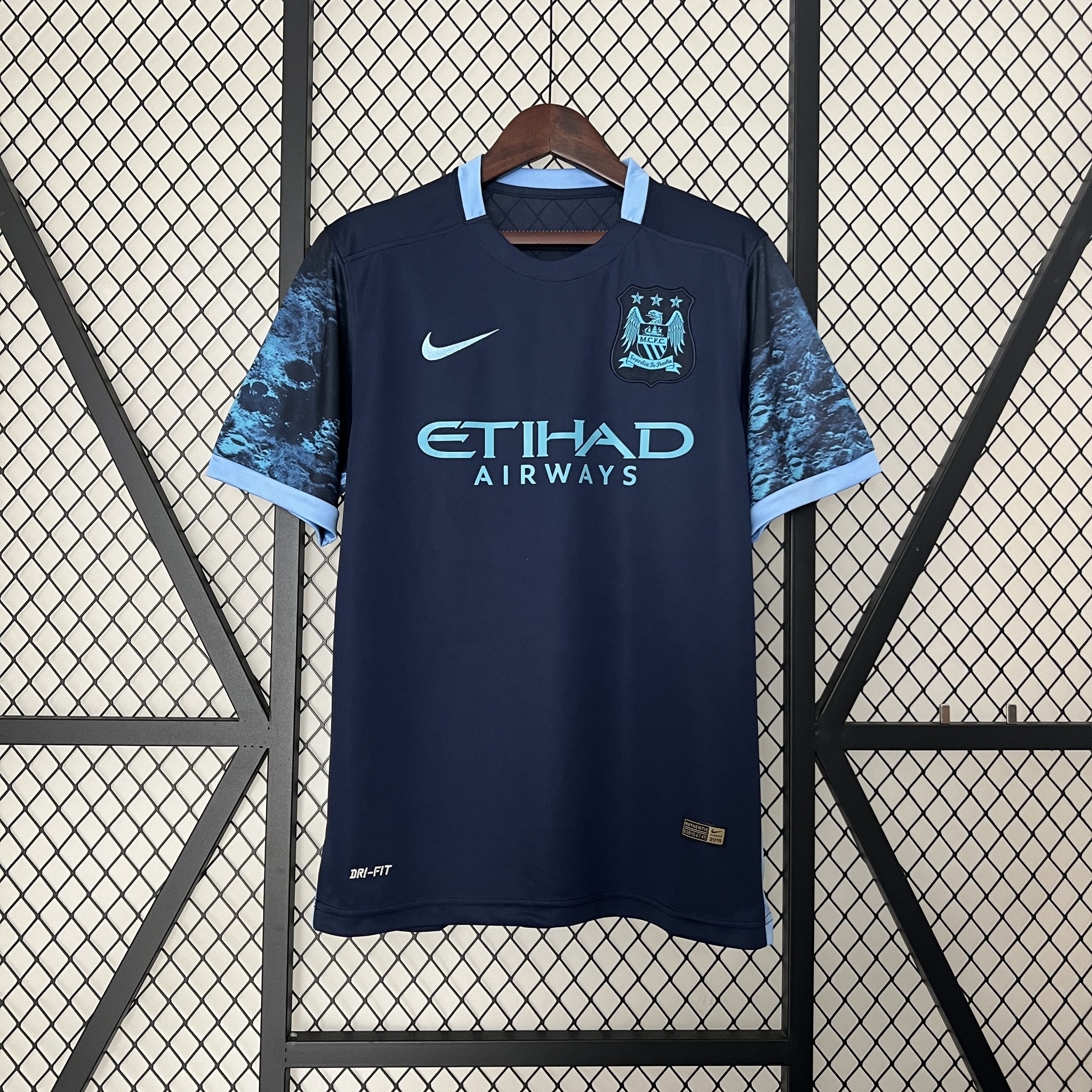 Manchester City 2015/16 Away Retro Jersey (Fan Version)