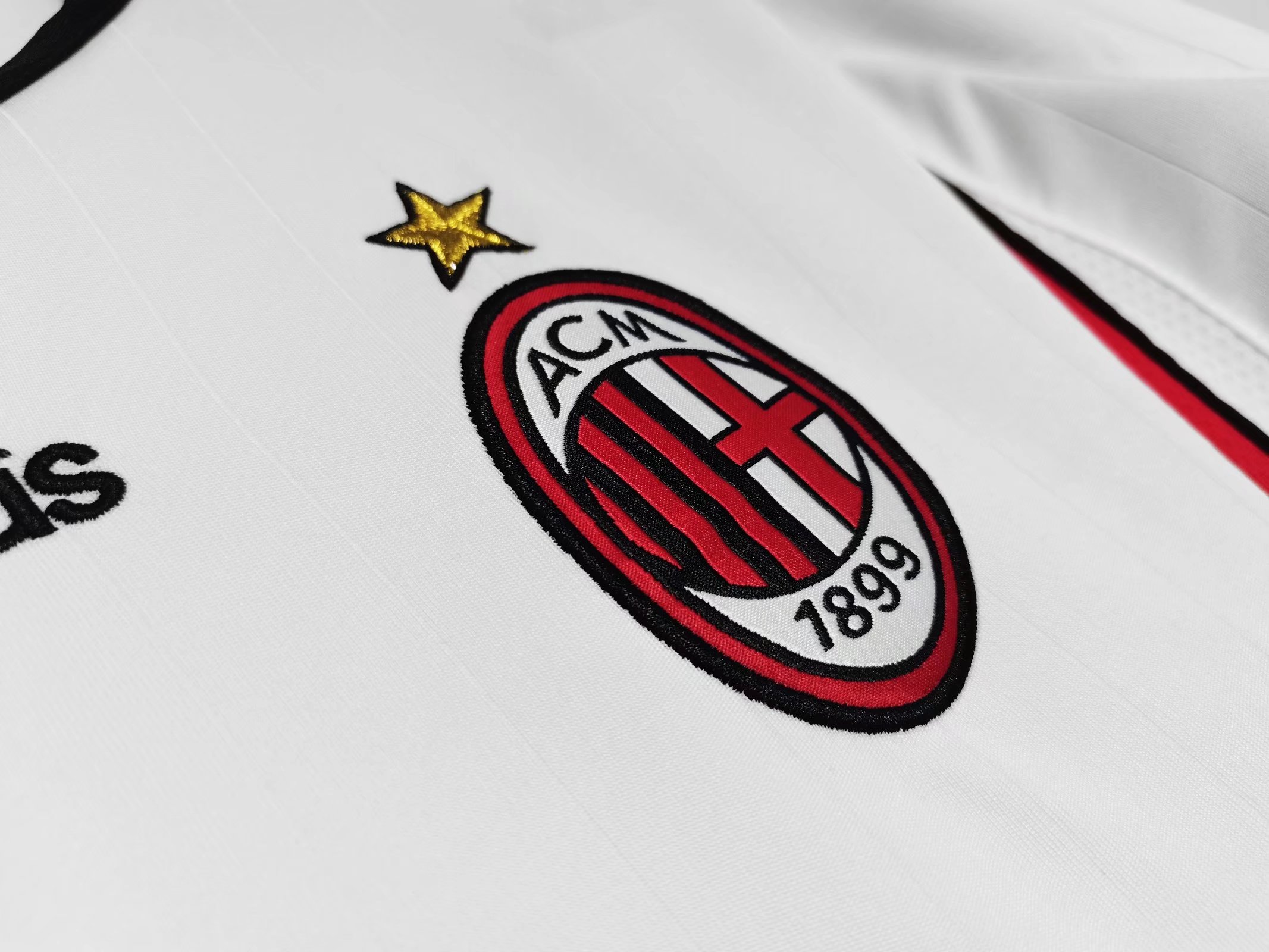 AC Milan 2006/07 Champions League Away Retro Jersey (Fan Version, Long Sleeve) - Image 2