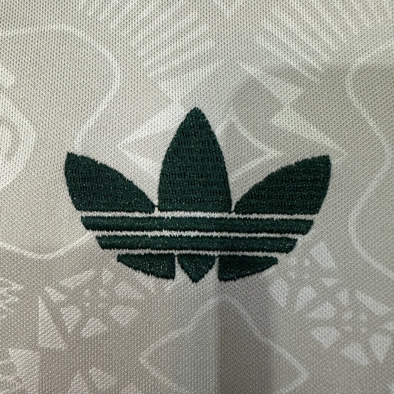 2025/26 Bayern Munich Oktoberfest Special Jersey Fan Version - Image 4