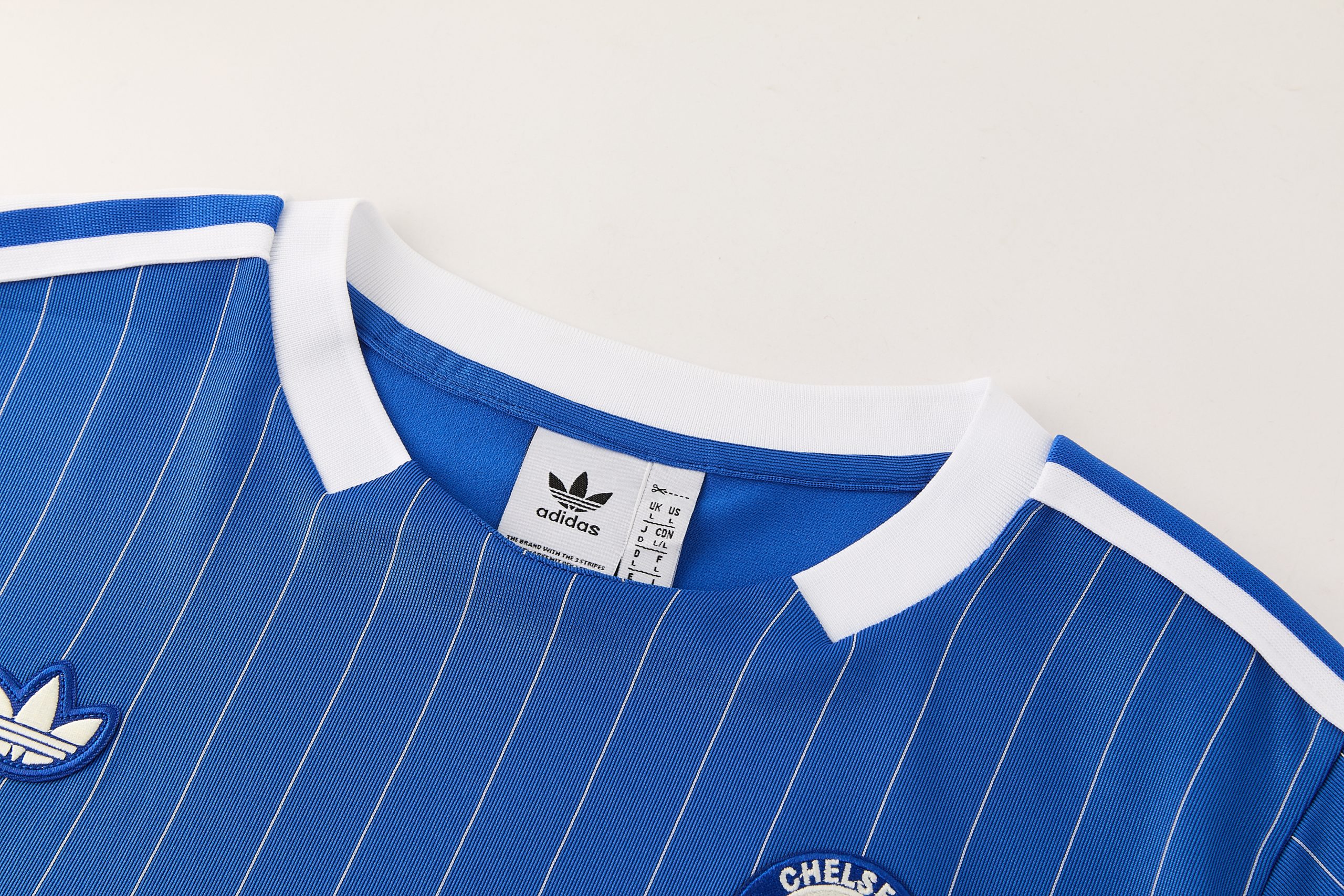 2026/27 Chelsea Short Sleeve Training Suit - Image 4