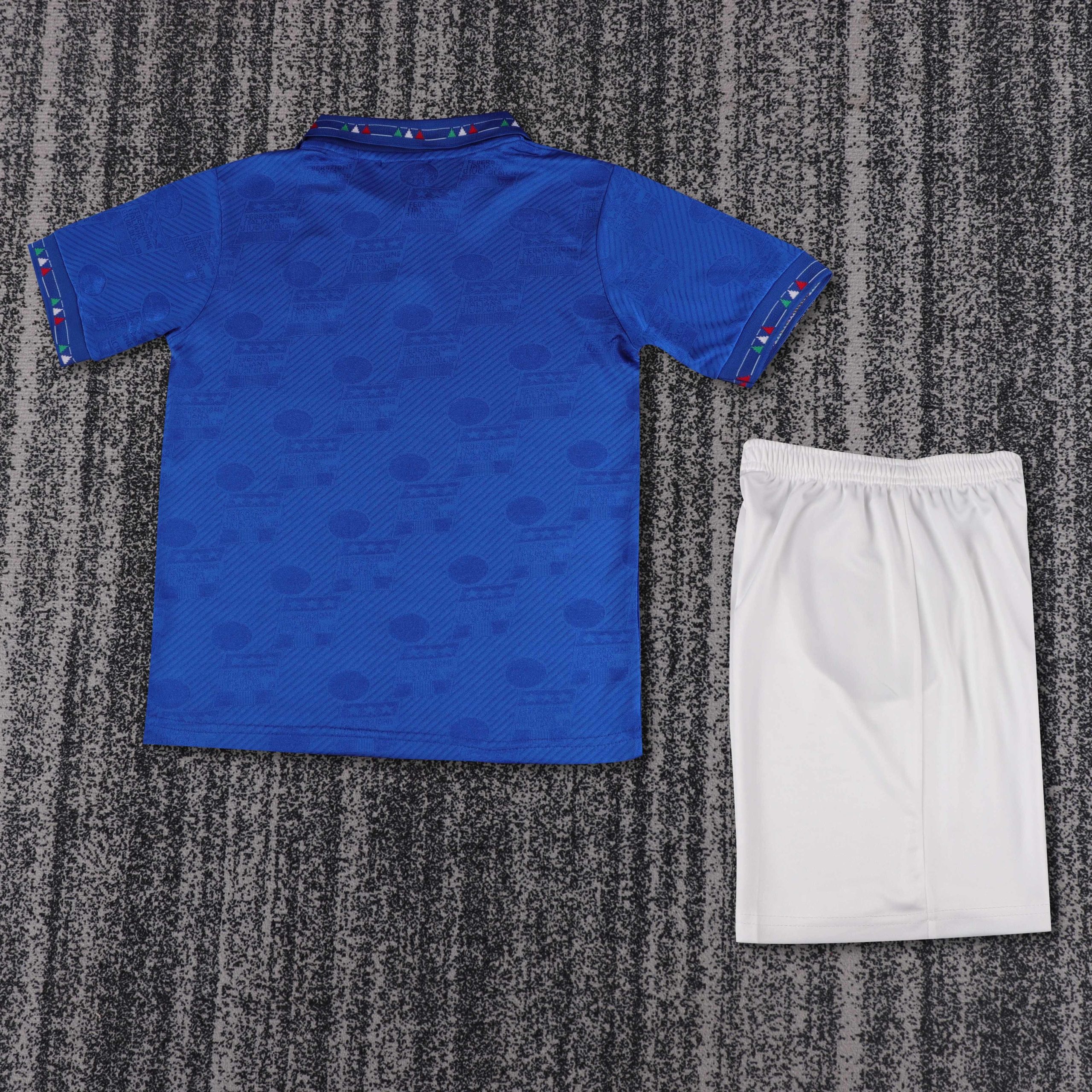 Italy 1994 World Cup Home Kids Kit - Image 2