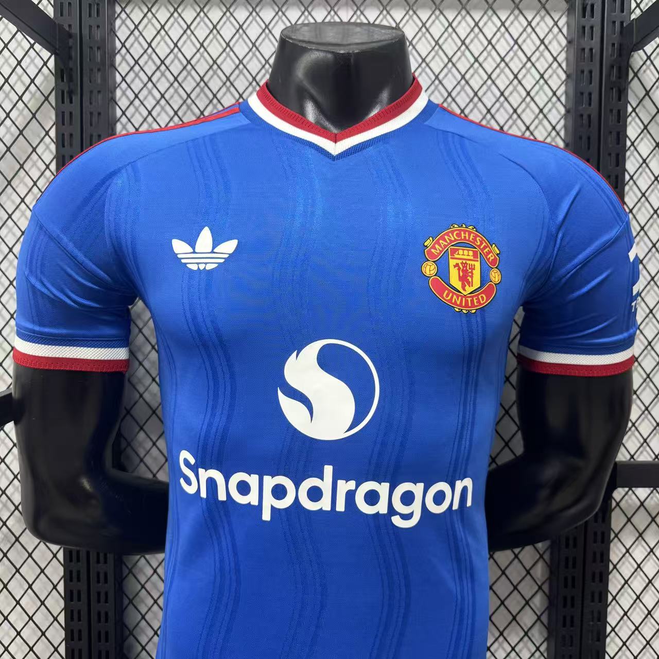 Manchester United 2026/27 Away Jersey (Player Version) - Image 3