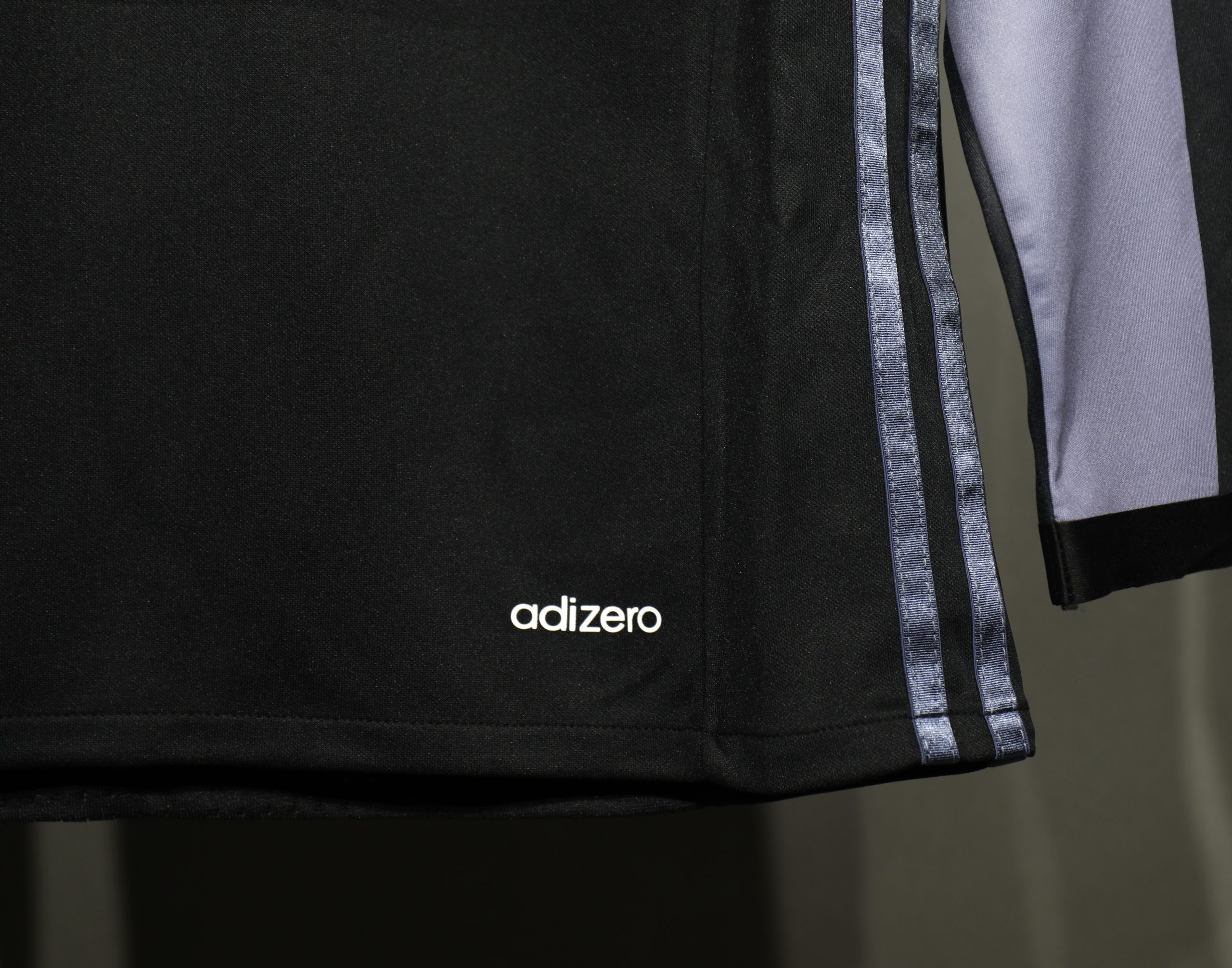 Real Madrid 2016/17 Third Retro Jersey (Player Version, Long Sleeve) - Image 5