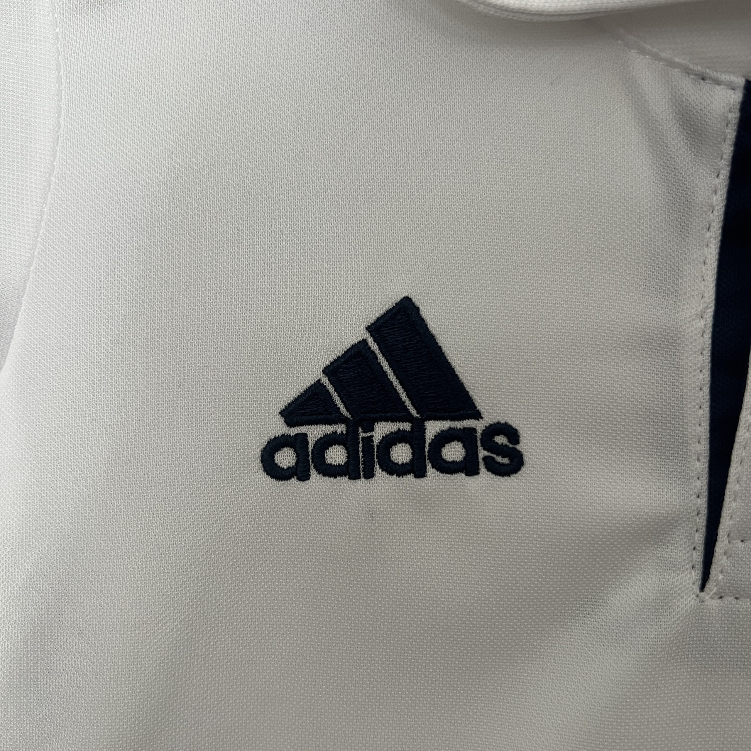 Real Madrid 2016/17 Home Kids Kit - Image 5