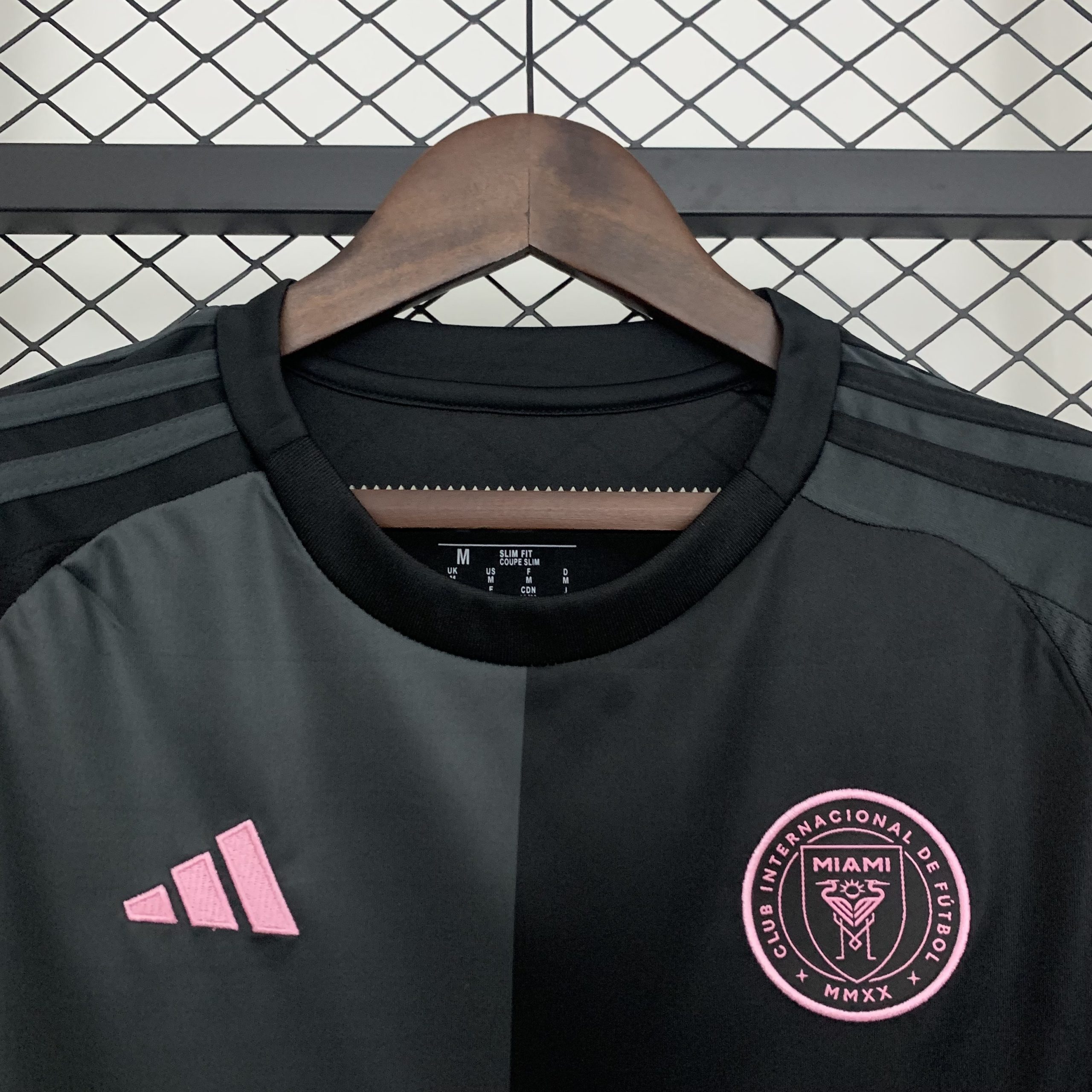 Inter Miami 2025/26 Away Jersey (Fan Version) - Image 4