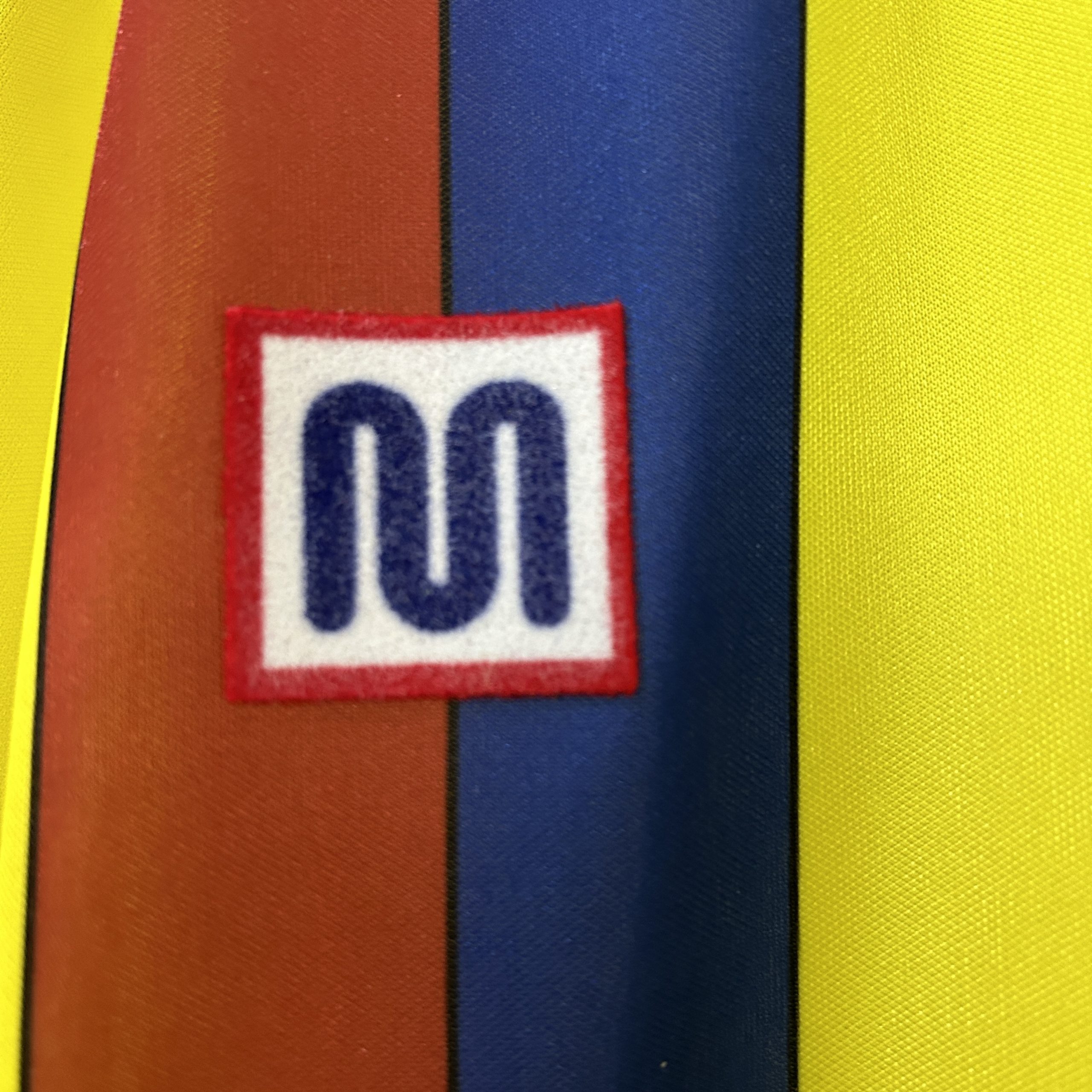 Barcelona 1982/84 Away Retro Jersey (Fan Version) - Image 5