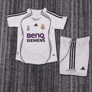Real Madrid 2006/07 Home Kids Kit