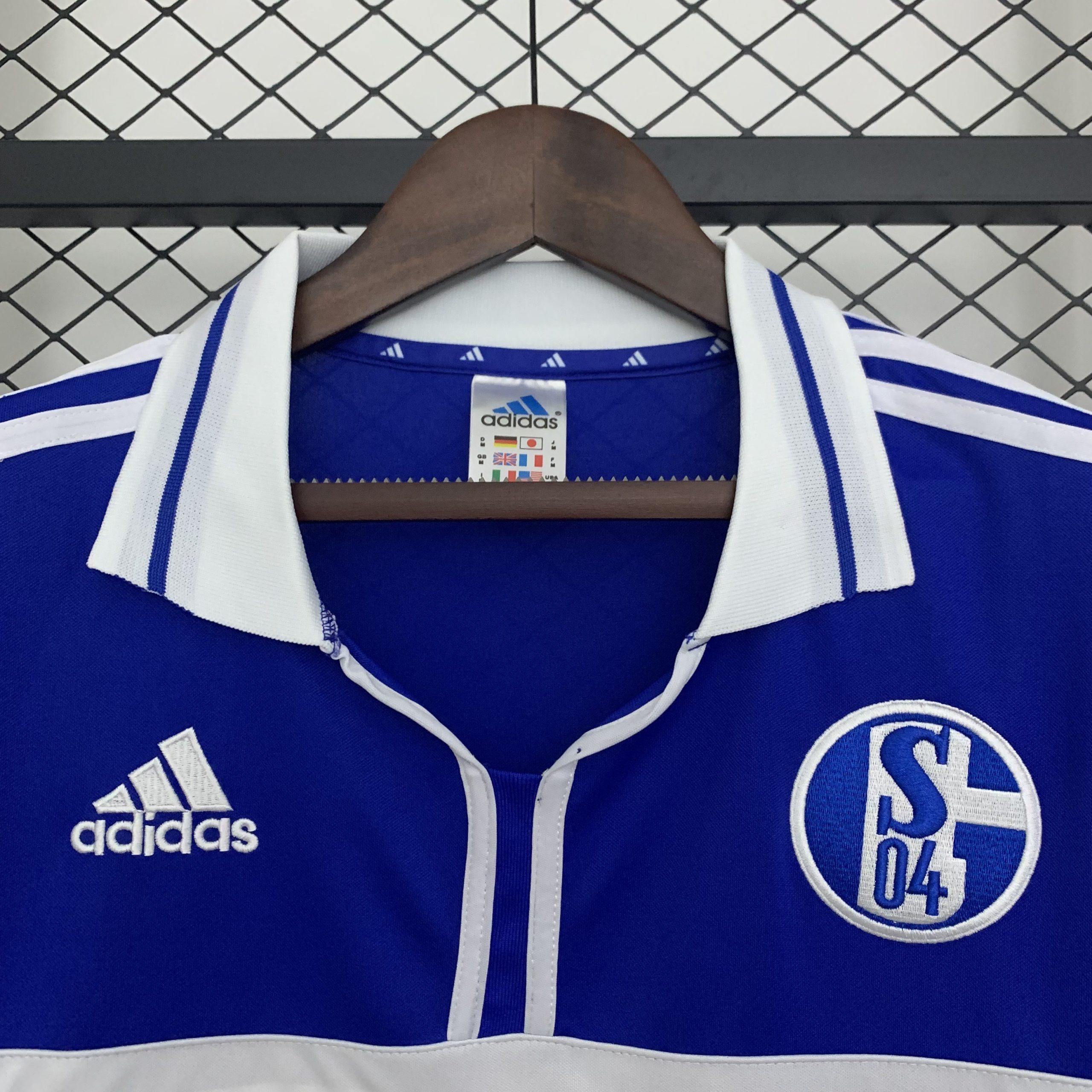2001/02 Schalke 04 Home Retro Jersey Fan Version - Image 4