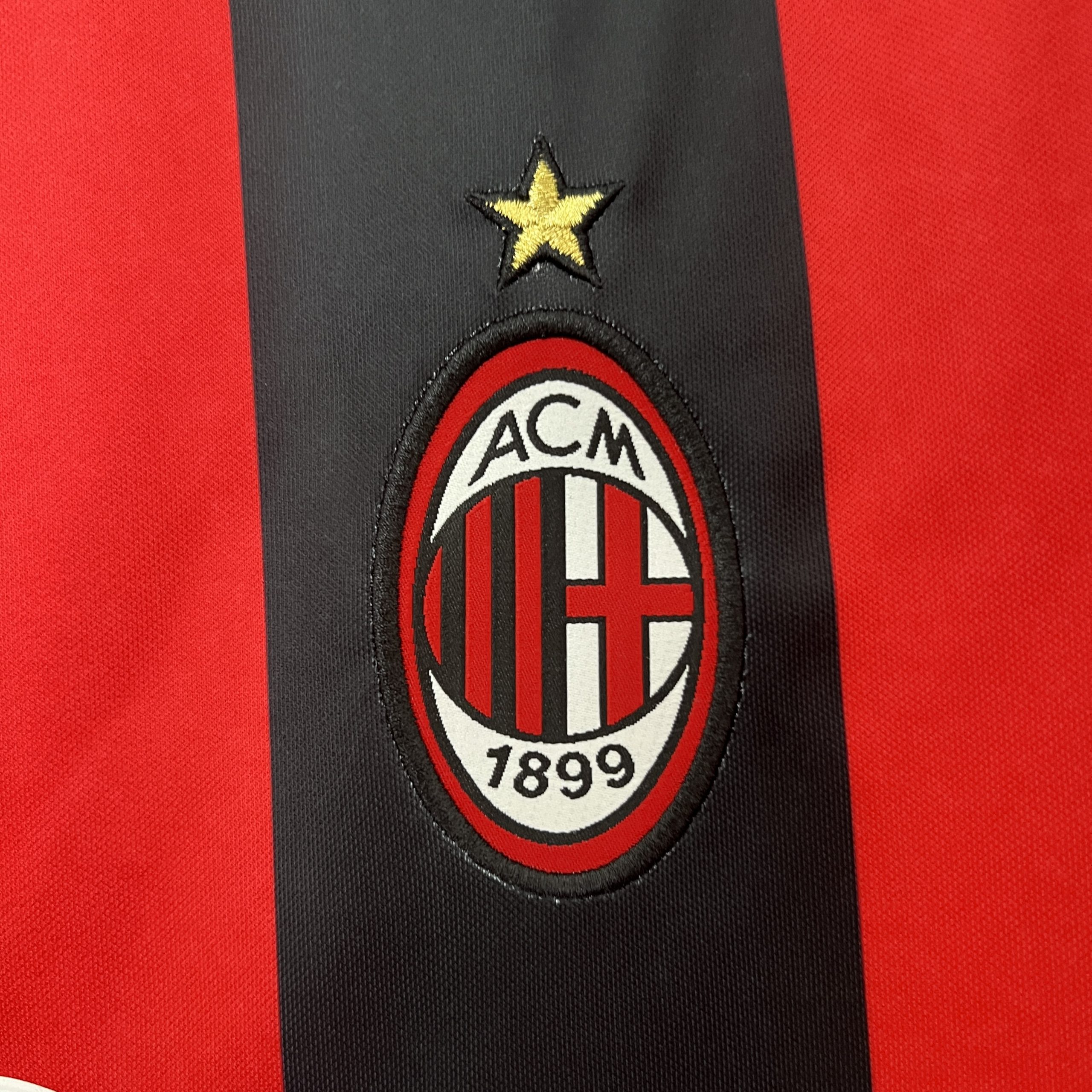 AC Milan 2000/01 Home Retro Jersey - Image 3