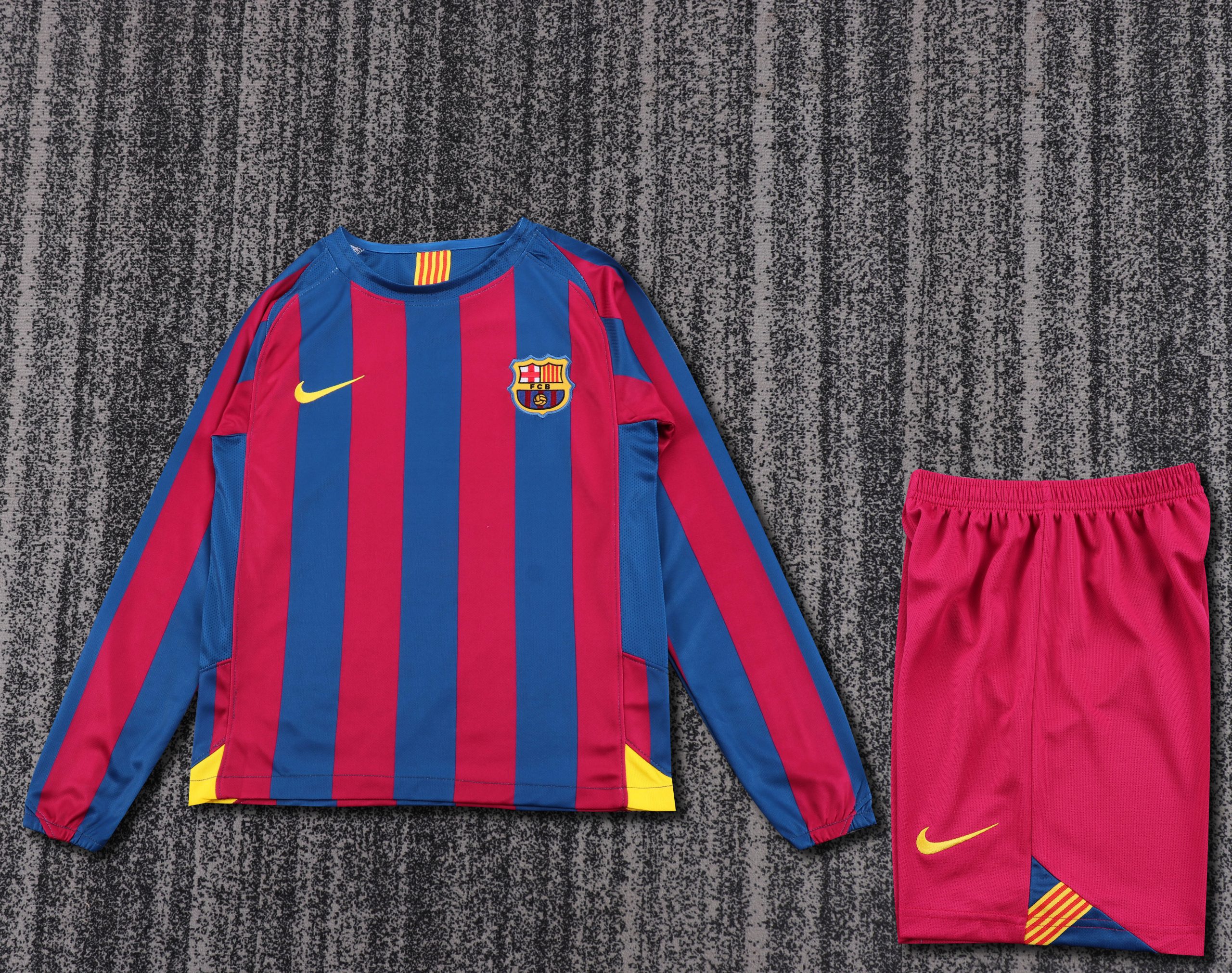 Barcelona 2005/06 Home Retro Kids Jersey (Long Sleeve)