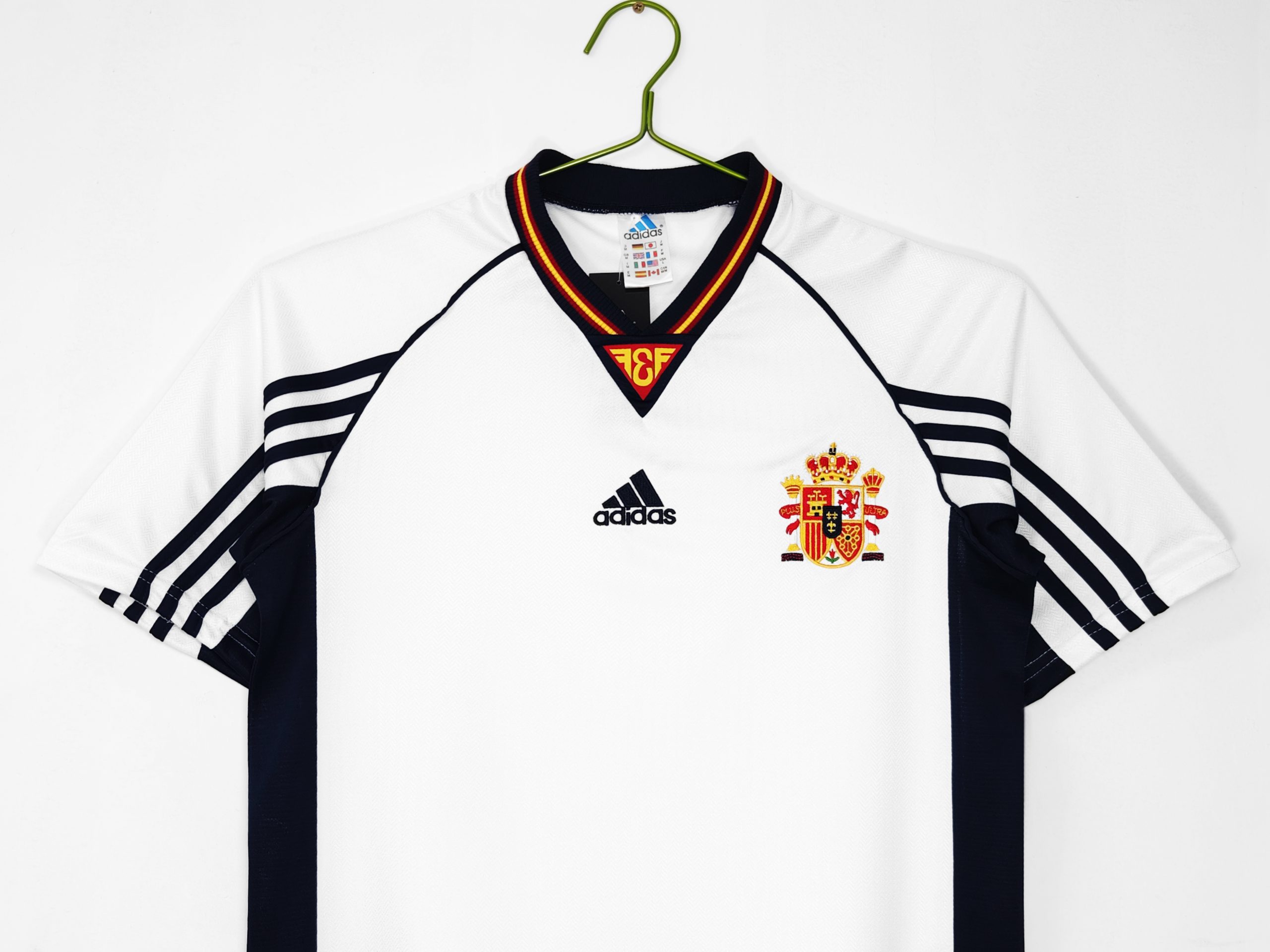 Spain 1998 World Cup Away Retro Jersey (Fan Version) - Image 5