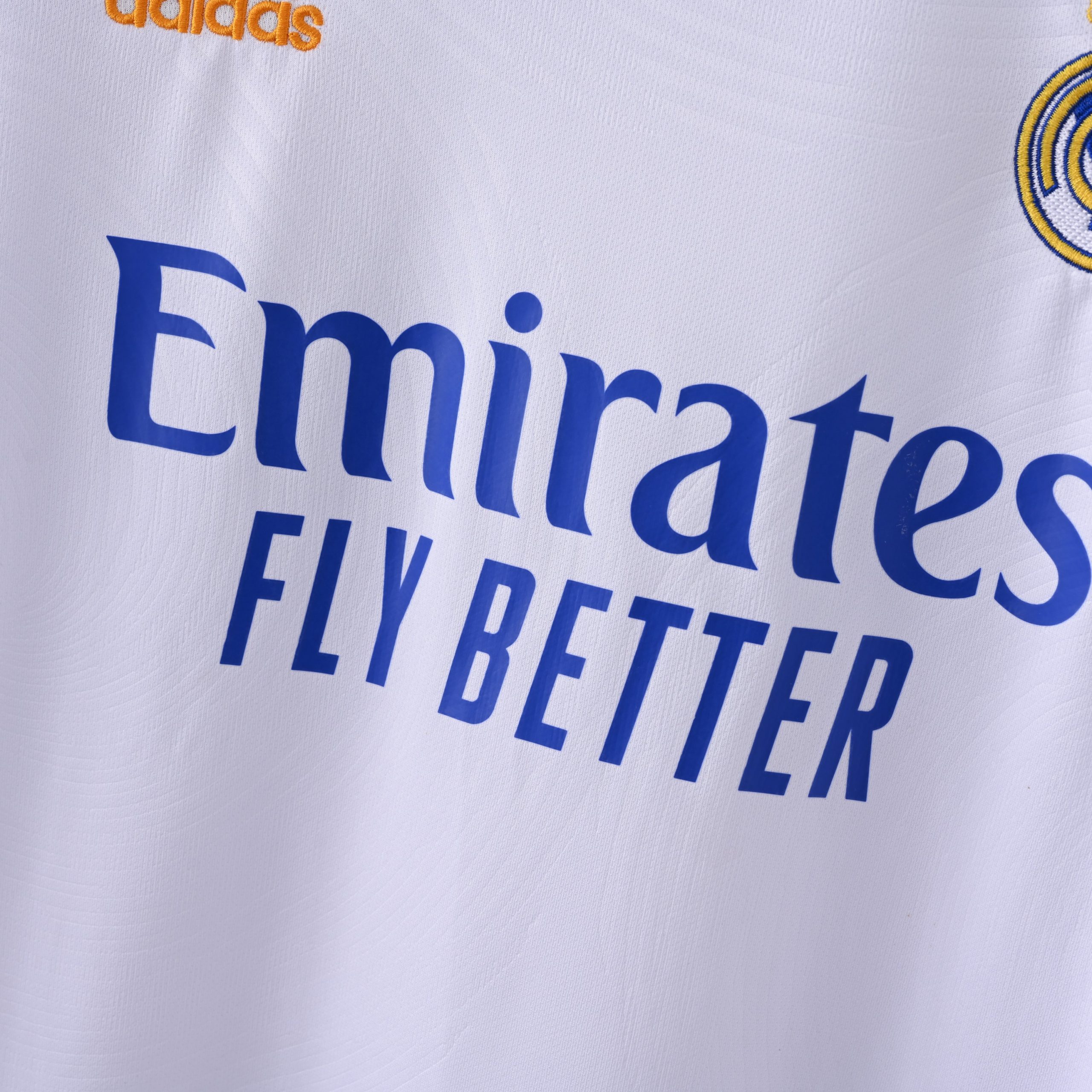 Real Madrid 2021/22 Home Retro Jersey (Fan Version, Long Sleeve) - Image 4