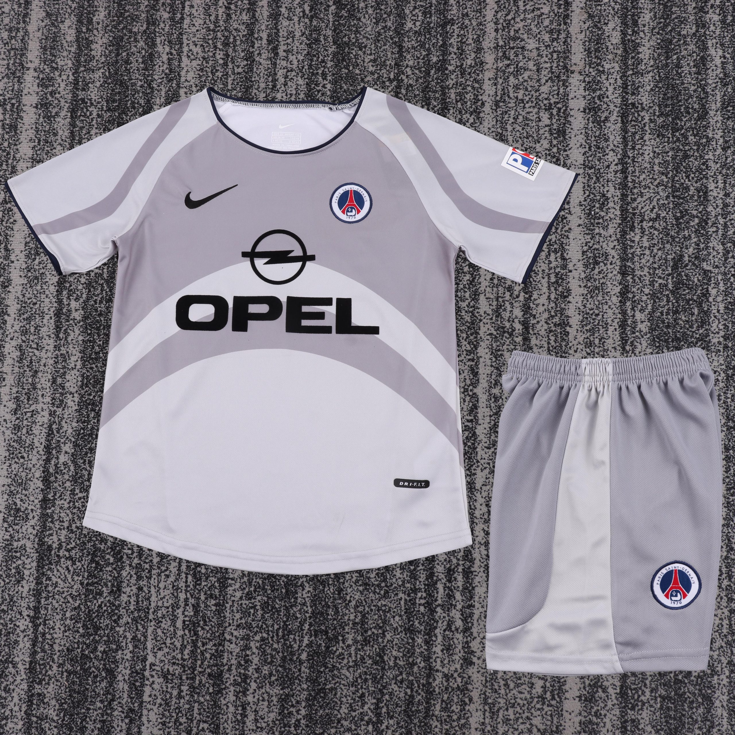 2001/02 PSG Away Retro Kids Kit Replica