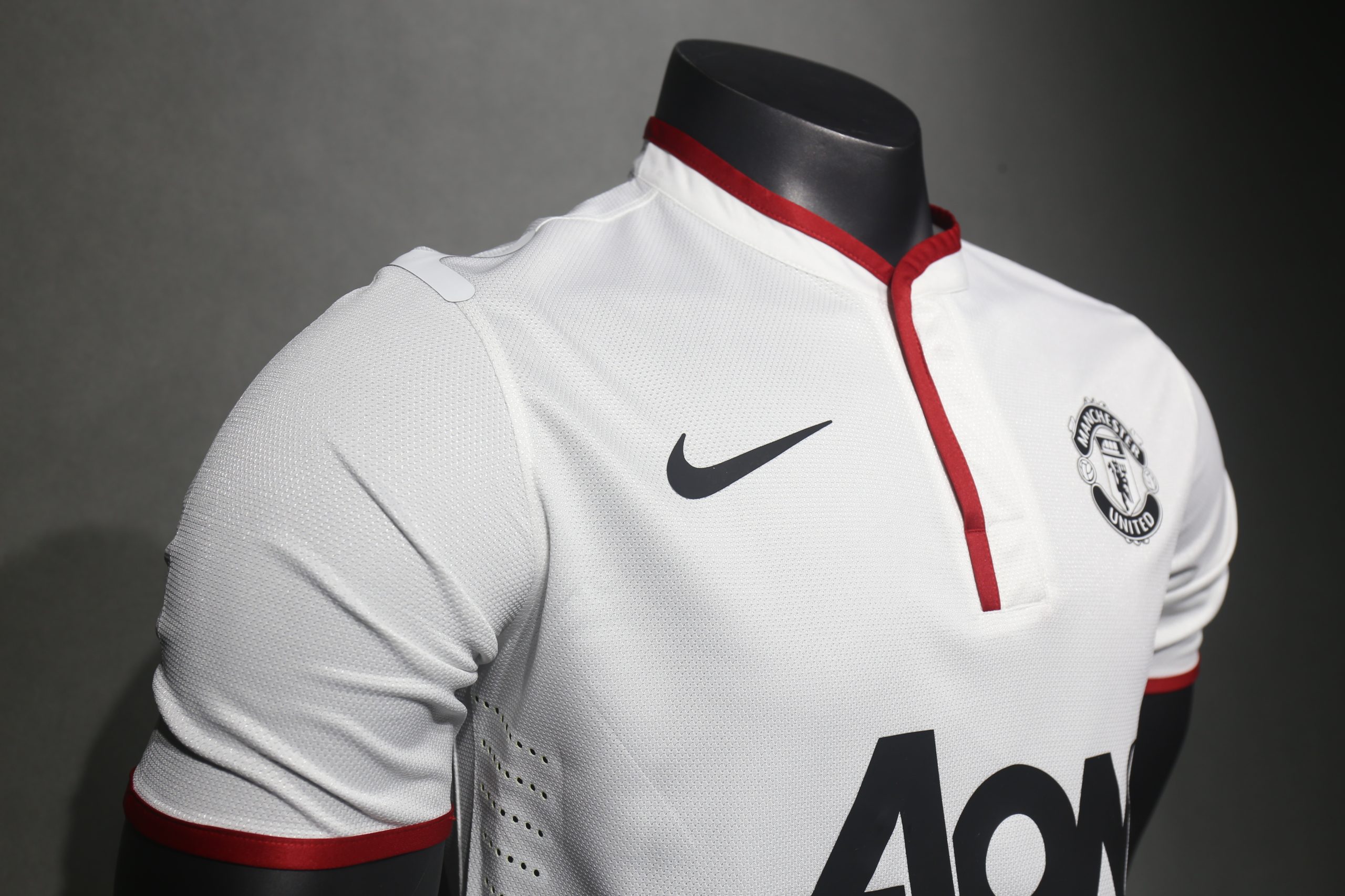 Manchester United 2012/13 Away Retro Jersey (Player Version) - Image 4