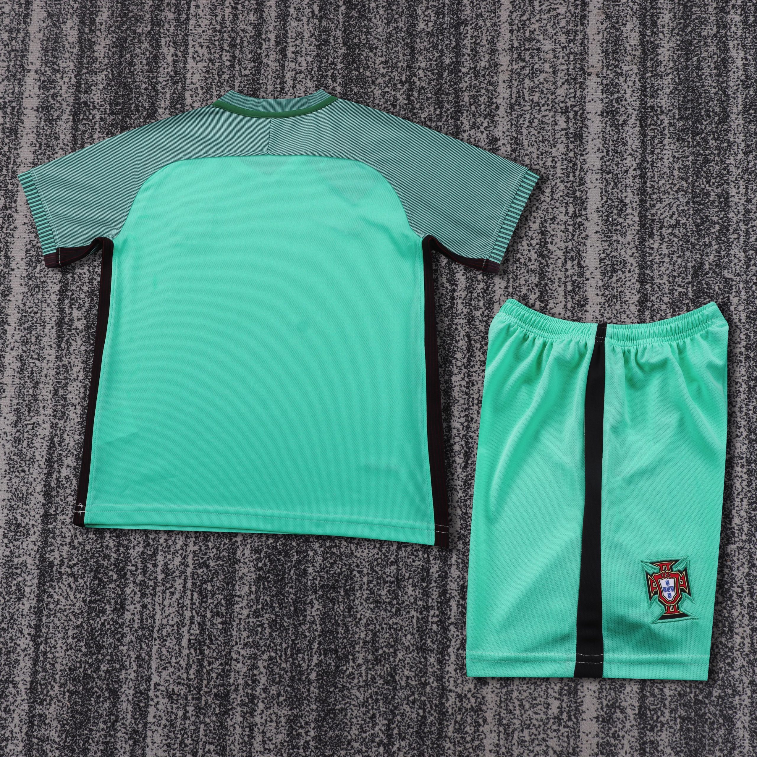 Portugal 2016 Euro Away Kids Kit - Image 2