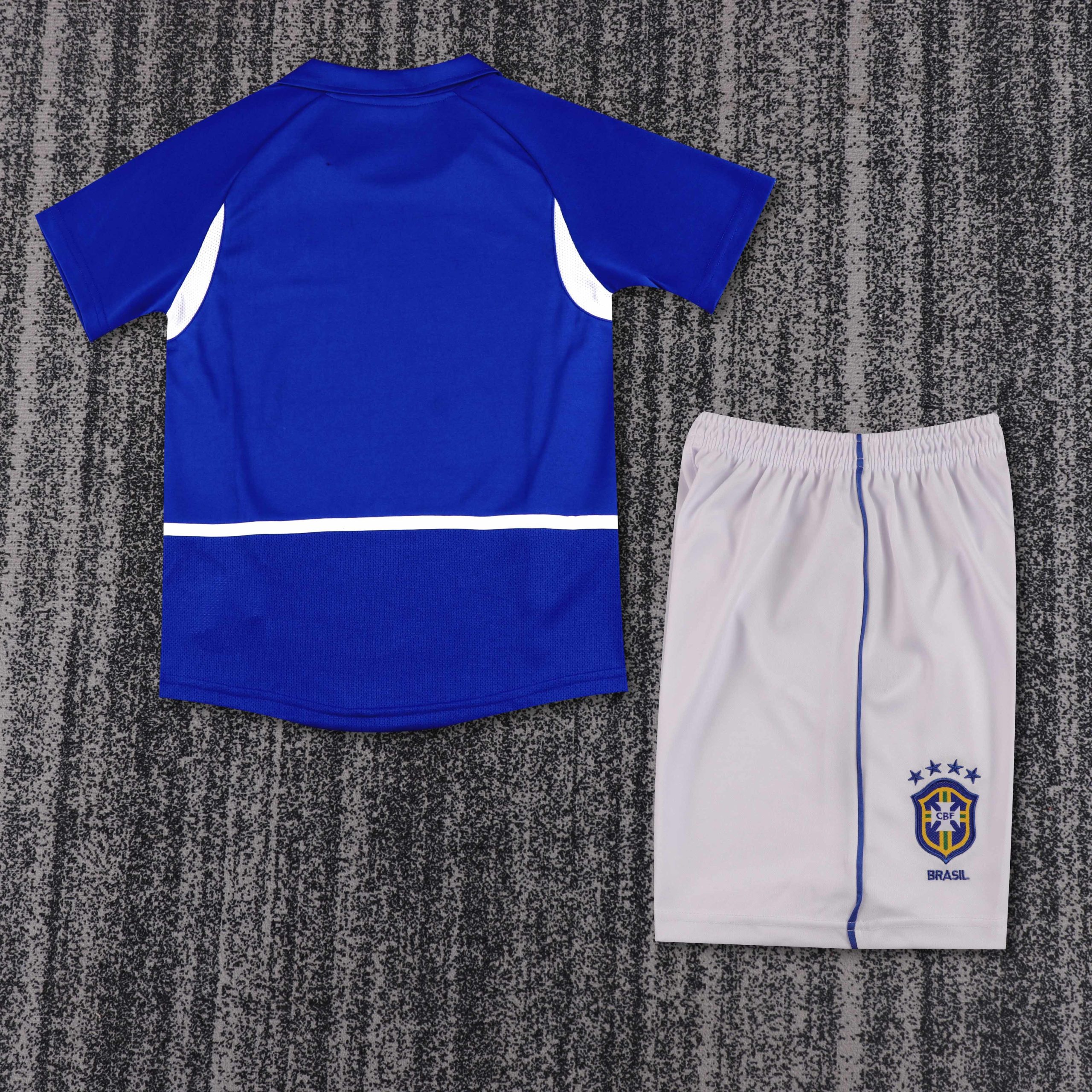 Brazil 2002 World Cup Away Kids Kit - Image 2