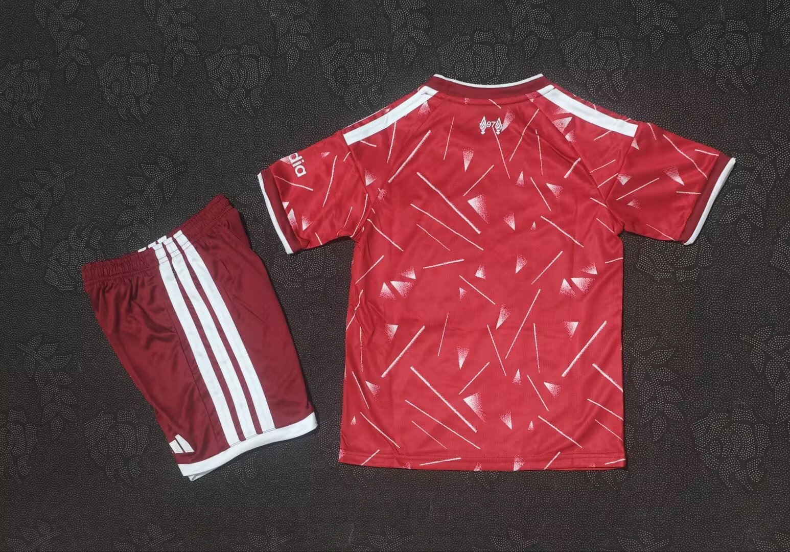 Liverpool 2026/27 Home Kids Kit - Image 2