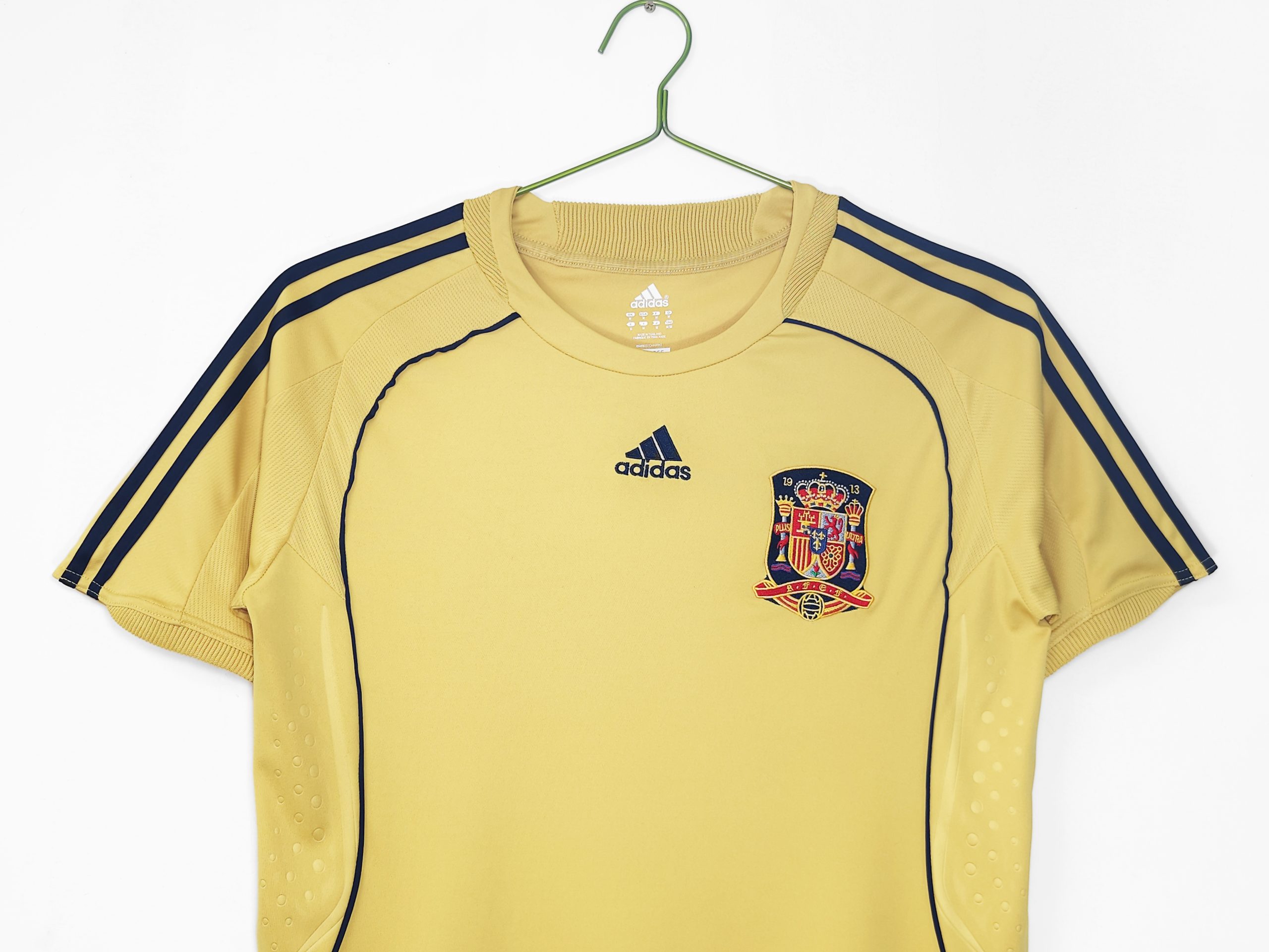 Spain 2008 Euro Away Retro Jersey (Fan Version) - Image 5