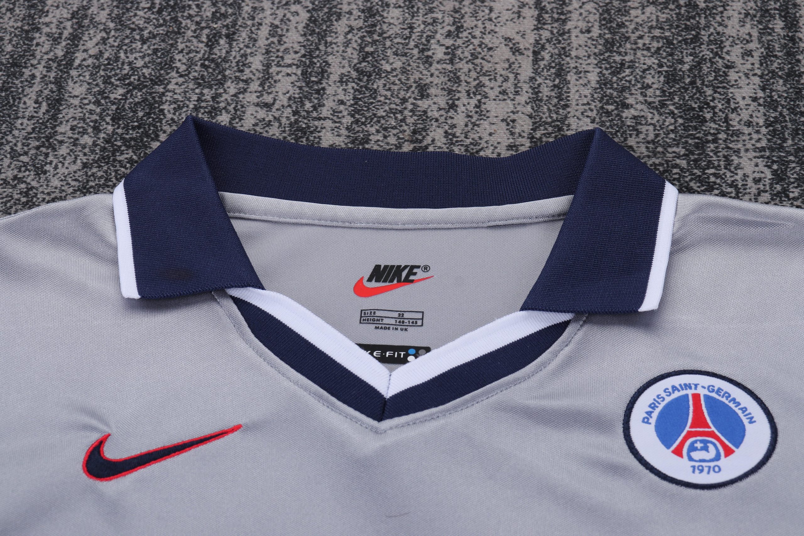 2000/01 PSG Away Retro Kids Kit - Image 3