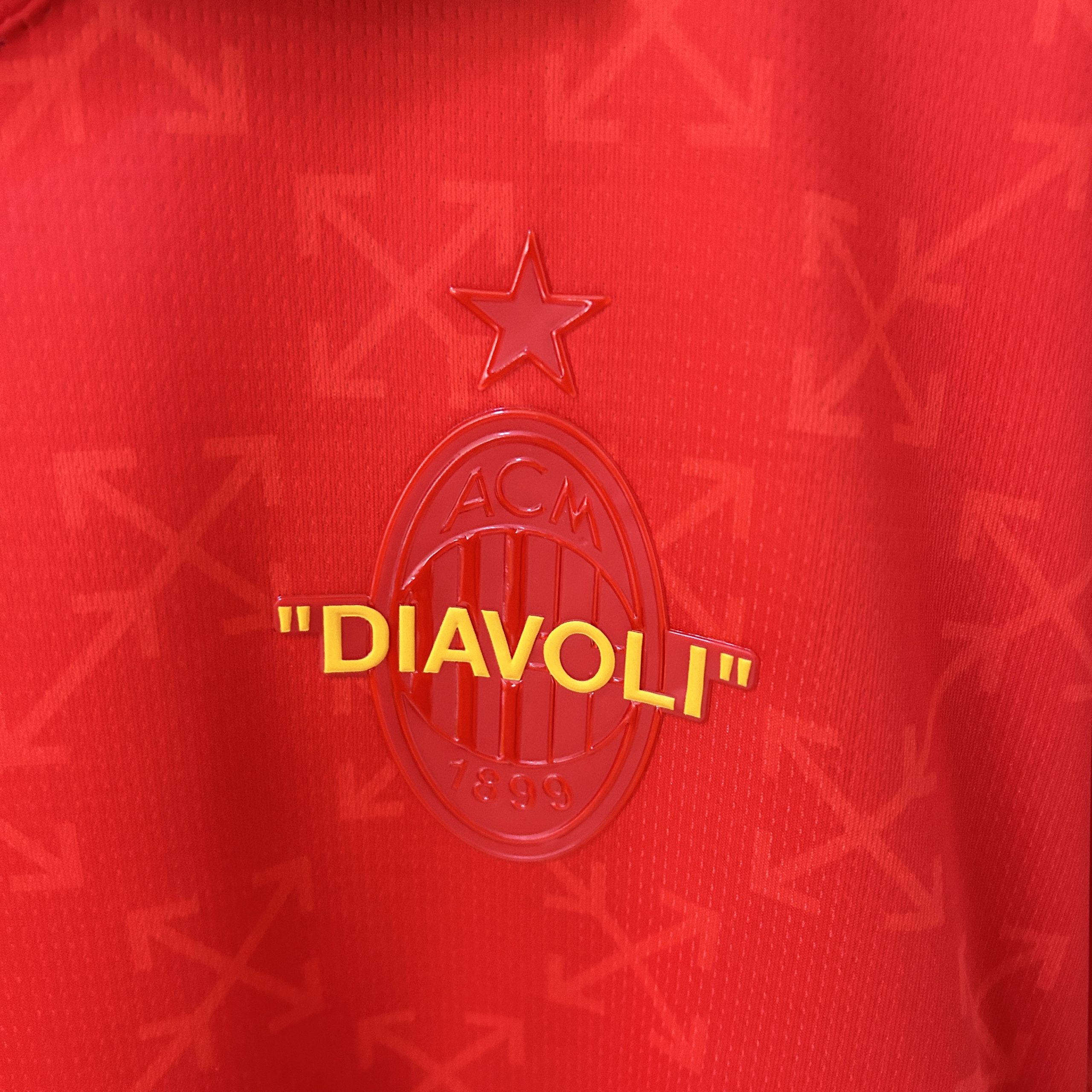 2025/26 AC Milan Red and Green Special Jersey Fan Version - Image 3