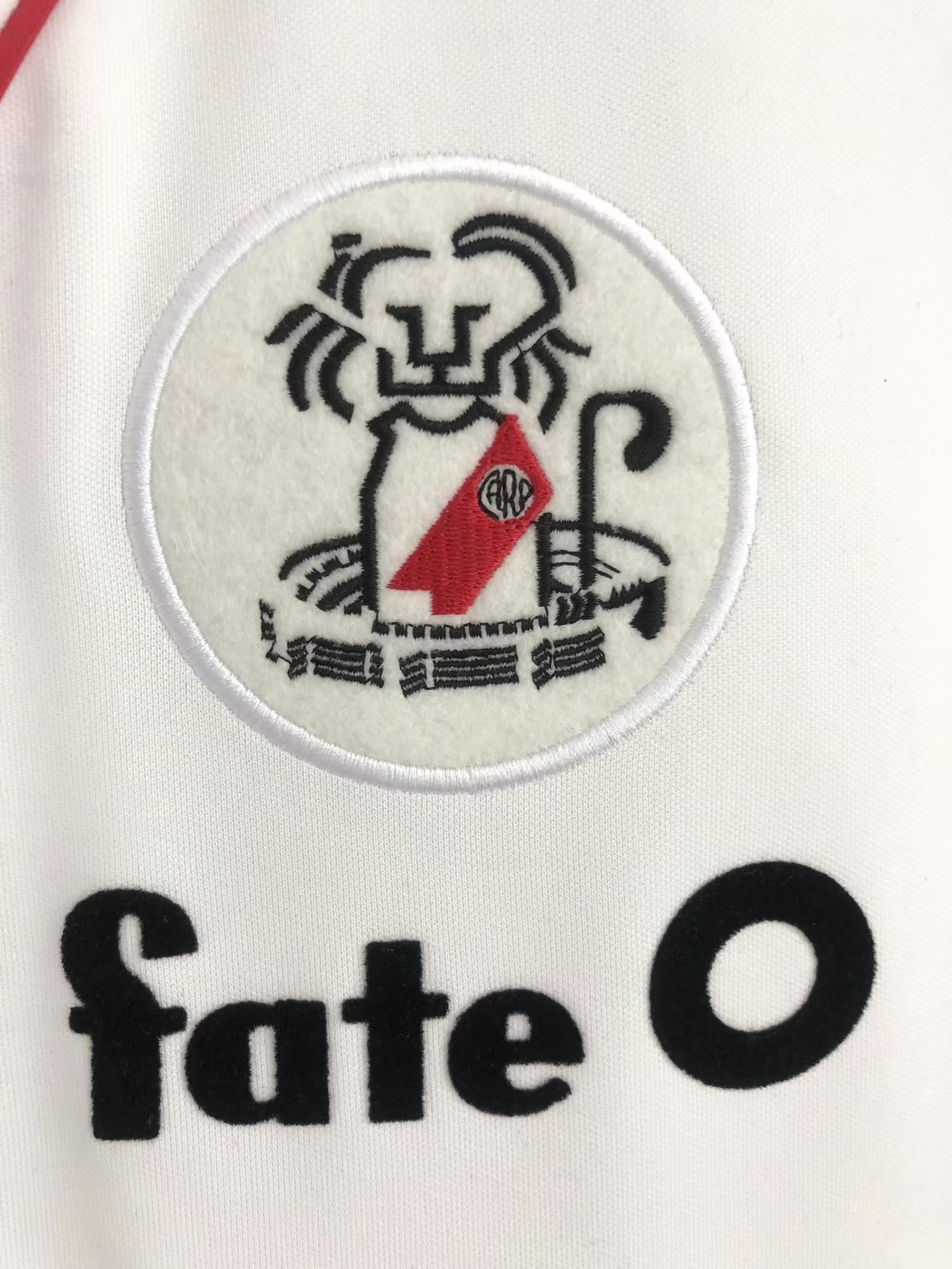 River Plate 1986 Home Retro Jersey (Fan Version) - Image 4