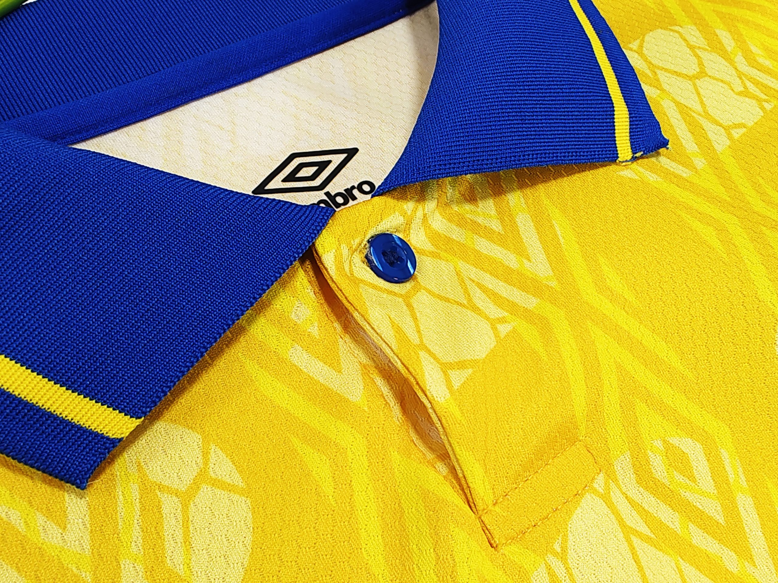 Colombia 1994 World Cup Home Retro Jersey (Fan Version) - Image 4