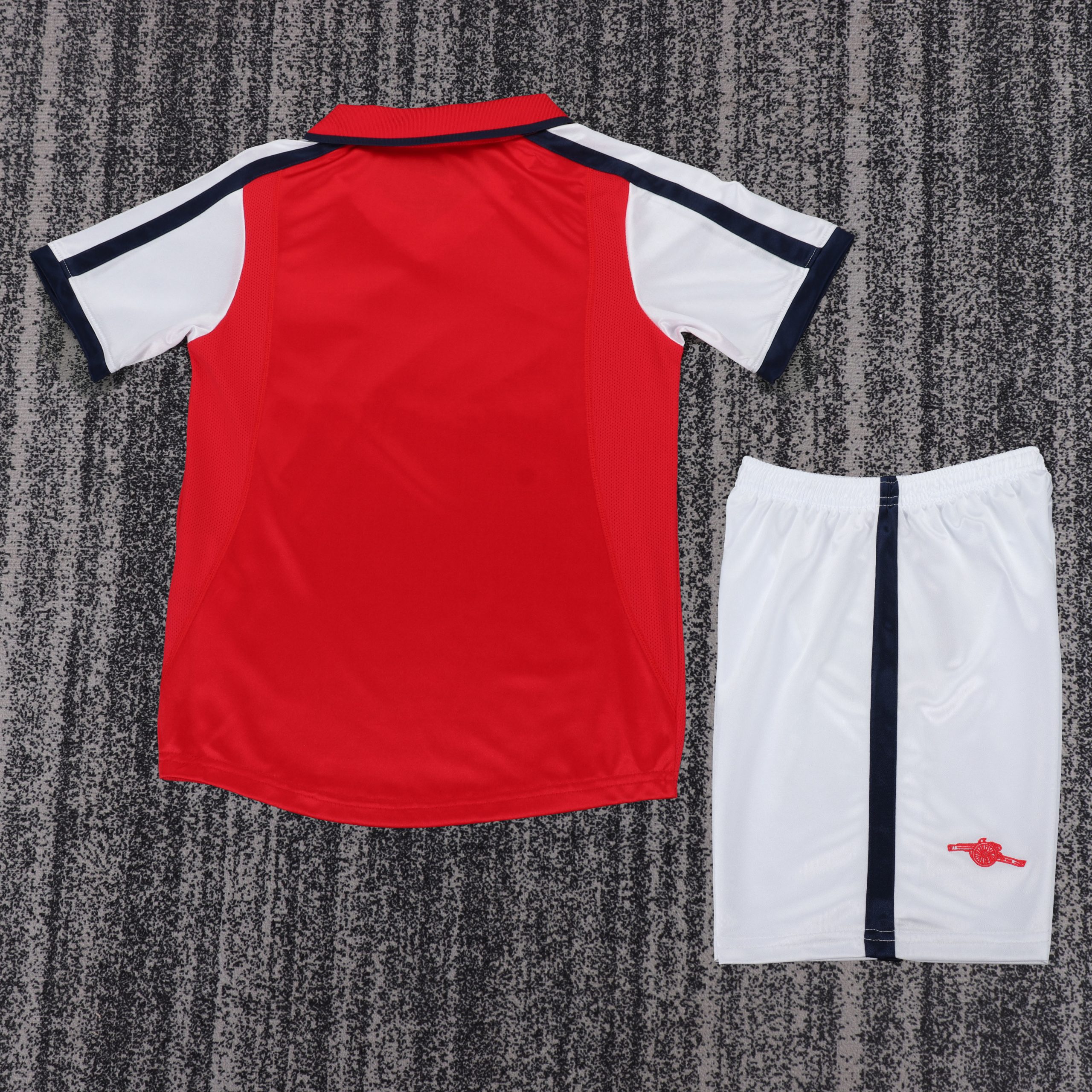Arsenal 2001/02 Home Kids Kit - Image 2