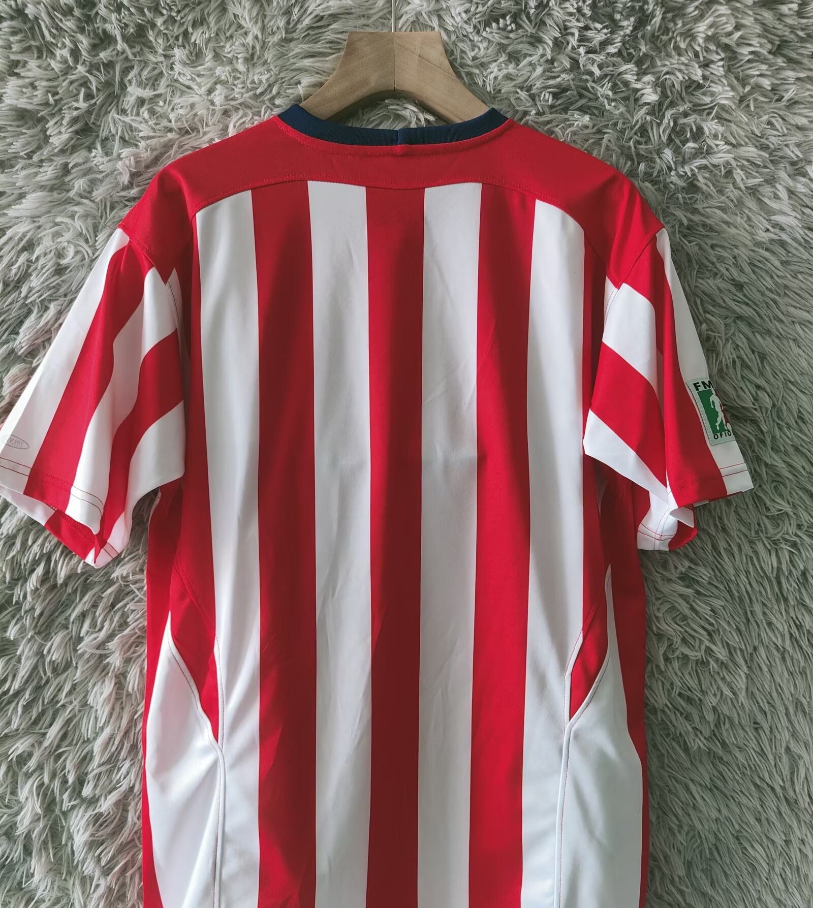 2004/05 Chivas Home Retro Jersey Fan Version - Image 2