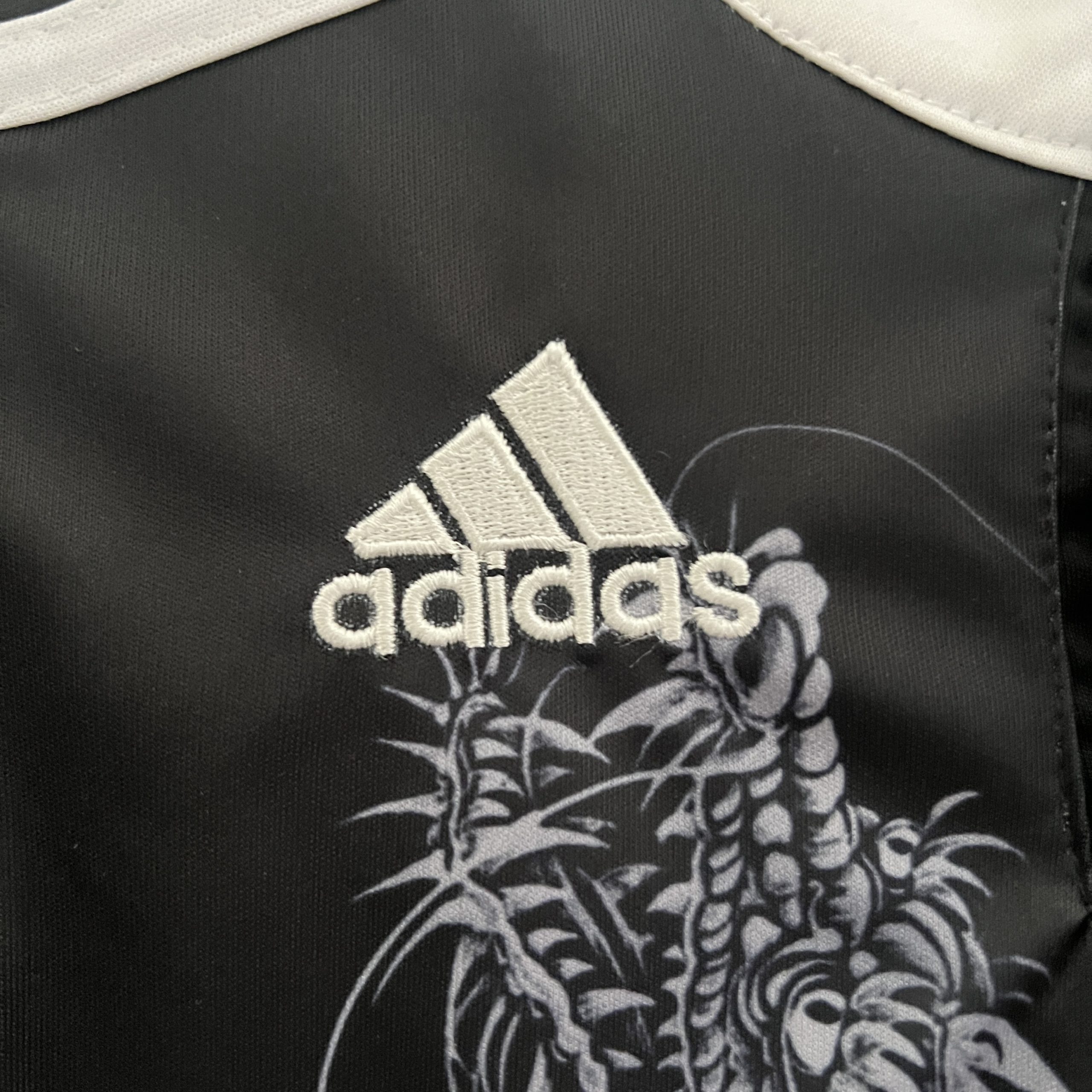 Real Madrid 2014/15 Third Kids Kit - Image 2