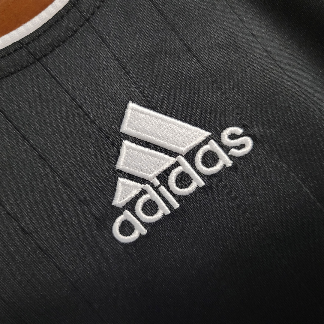Real Madrid 2006/07 Third Retro Jersey (Fan Version, Long Sleeve) - Image 5