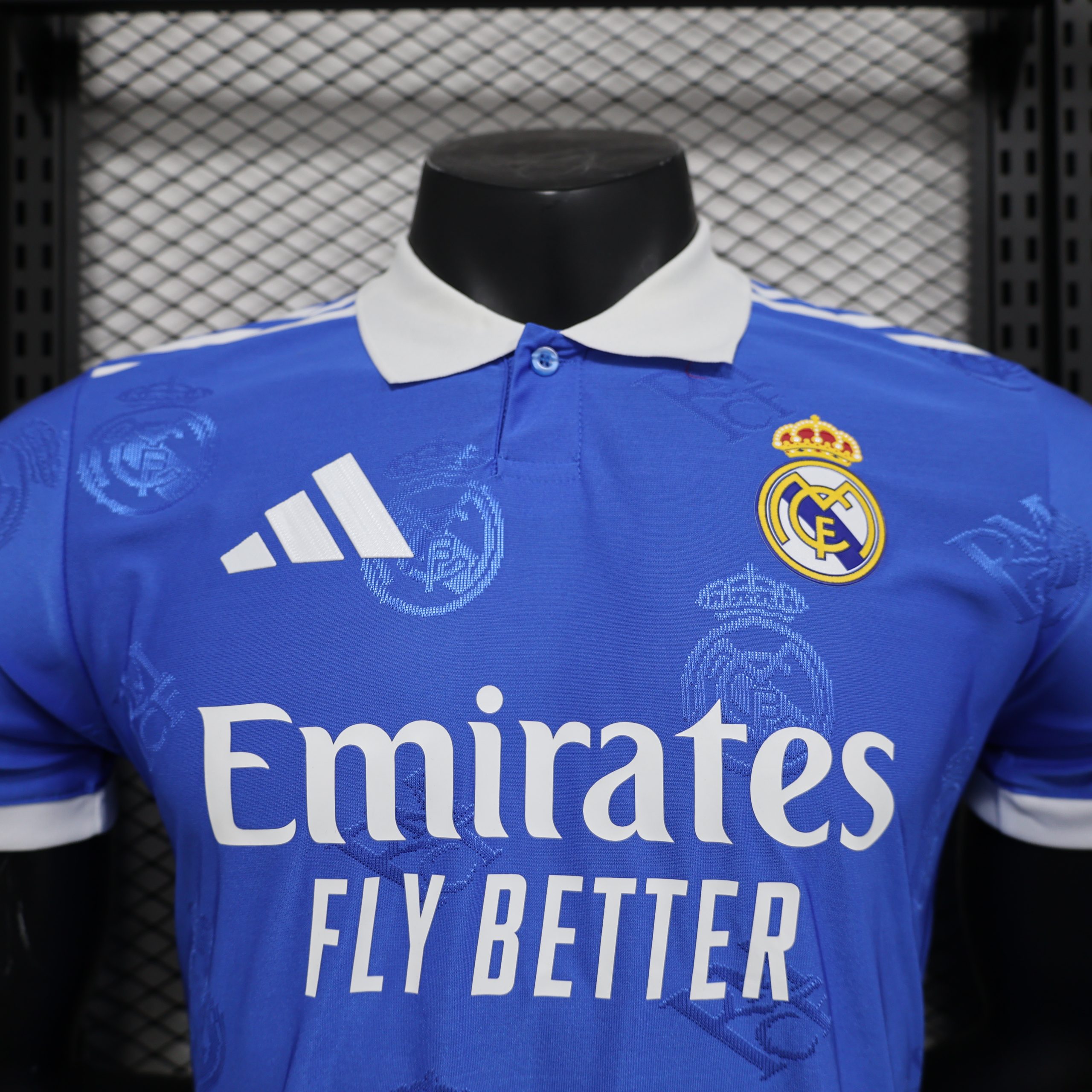 Real Madrid 2025/26 Special Edition Jersey (Player Version) - Image 4