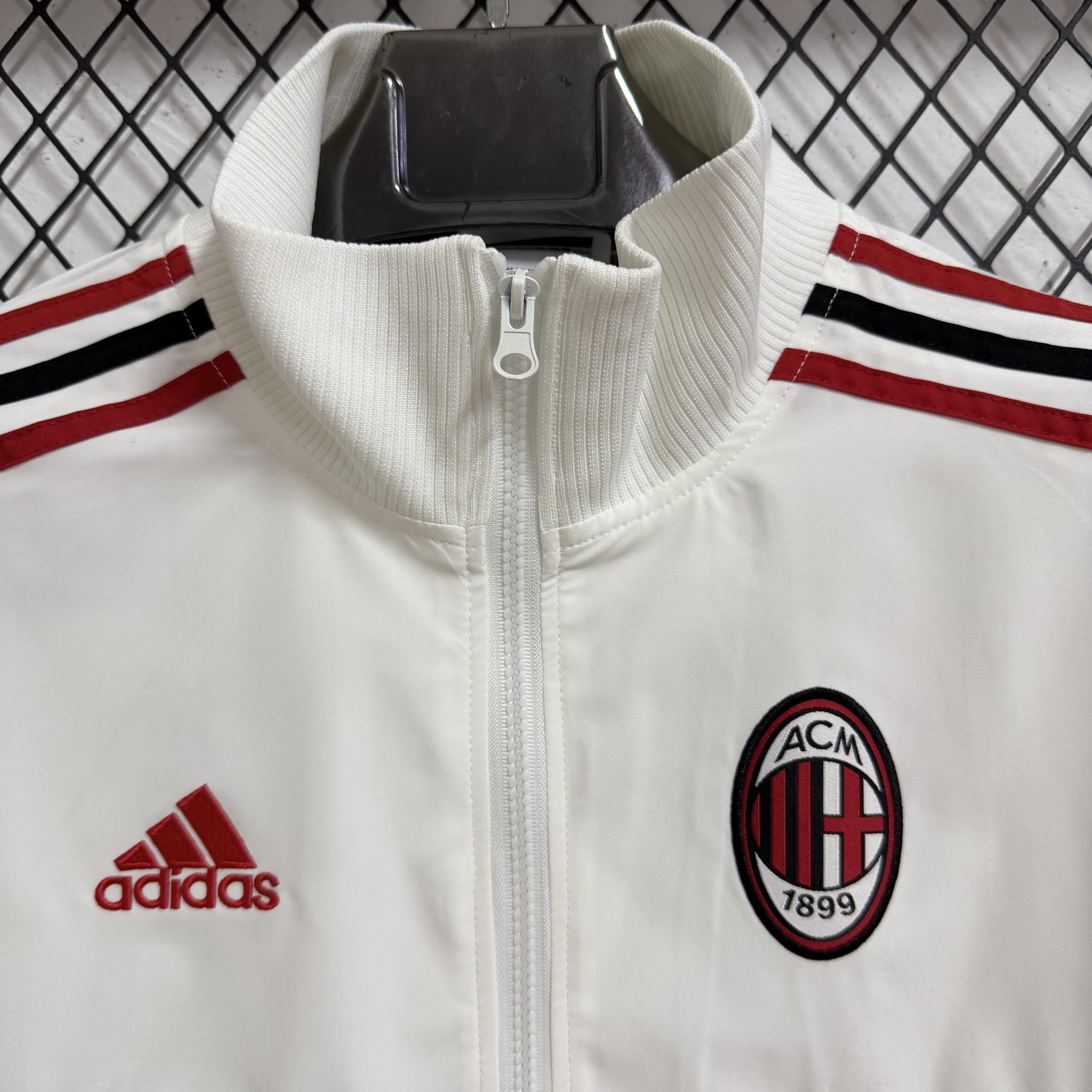 AC Milan 2025/26 Windbreaker - Image 3