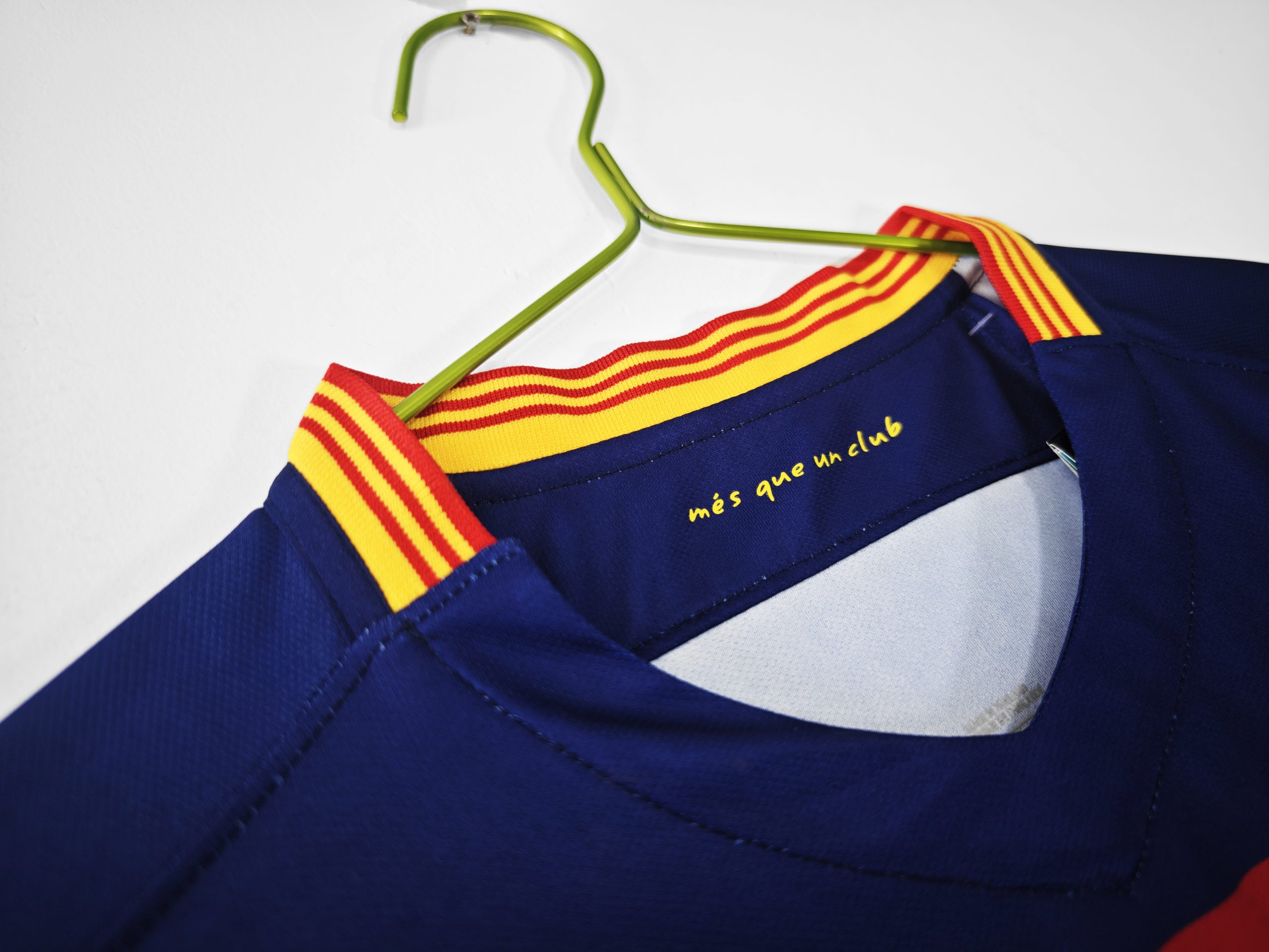 Barcelona 2015/16 Home Retro Jersey - Image 3