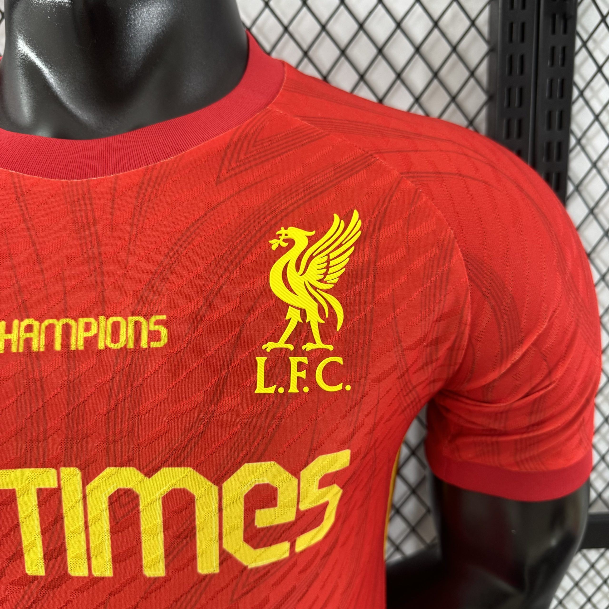 Liverpool 2025/26 Jersey (Player Version) - Image 5