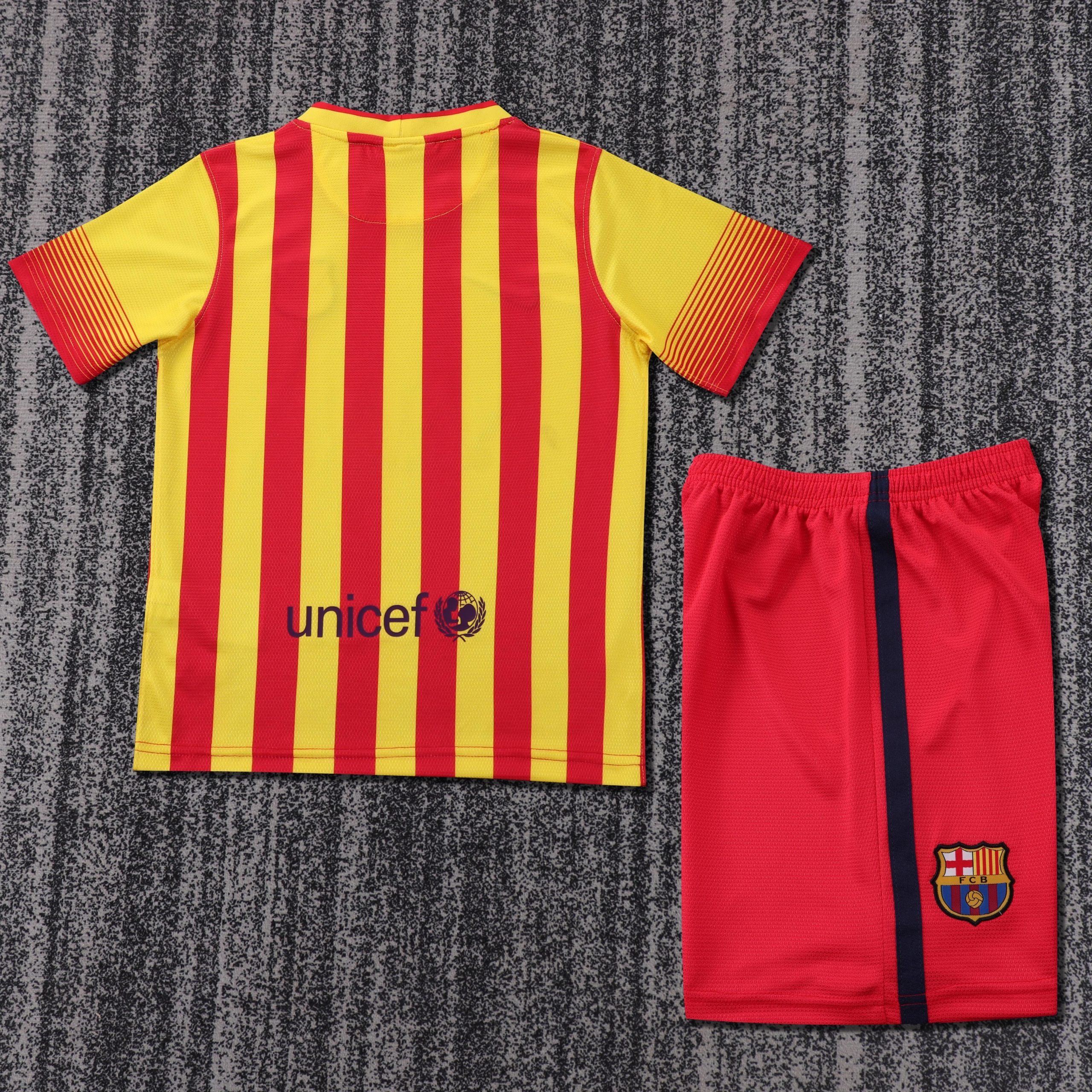 Barcelona 2013/14 Away Kids Kit - Image 2