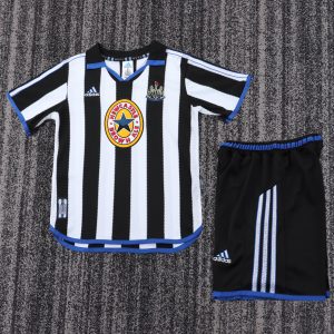Newcastle United 1999/00 Home Kids Kit