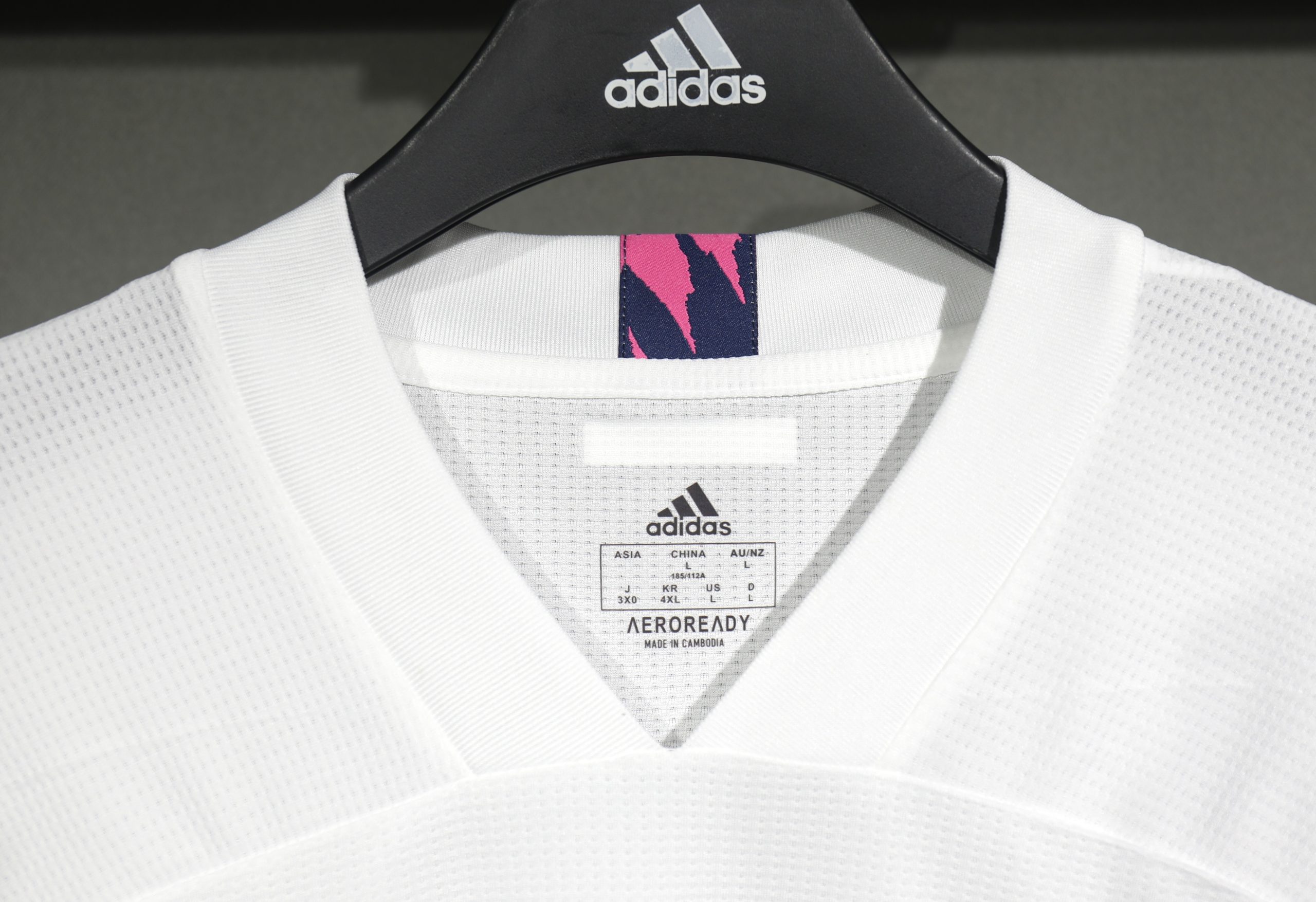 Real Madrid 2020/21 Home Retro Jersey (Player Version) - Image 2