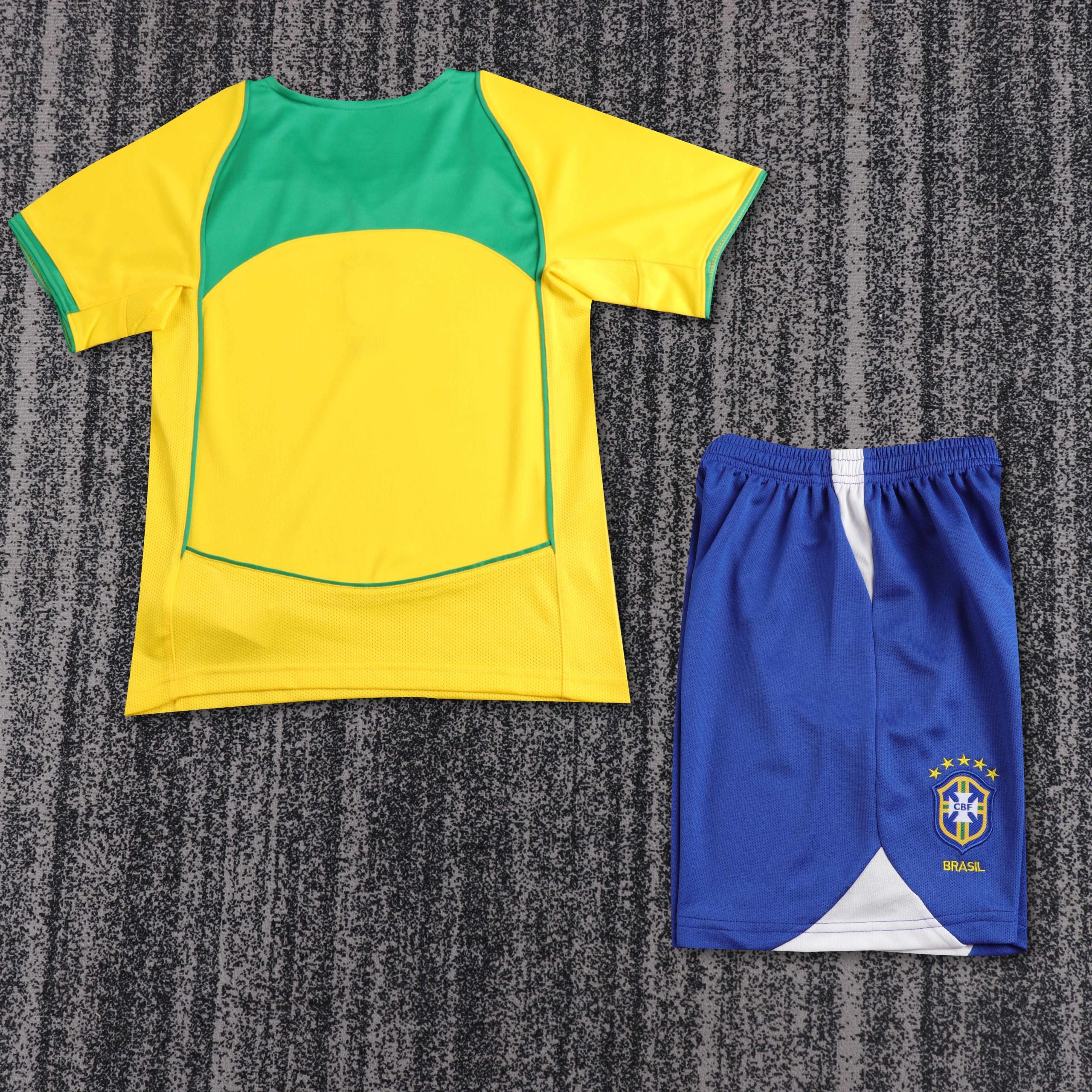 Brazil 2004 Home Kids Kit - Image 2