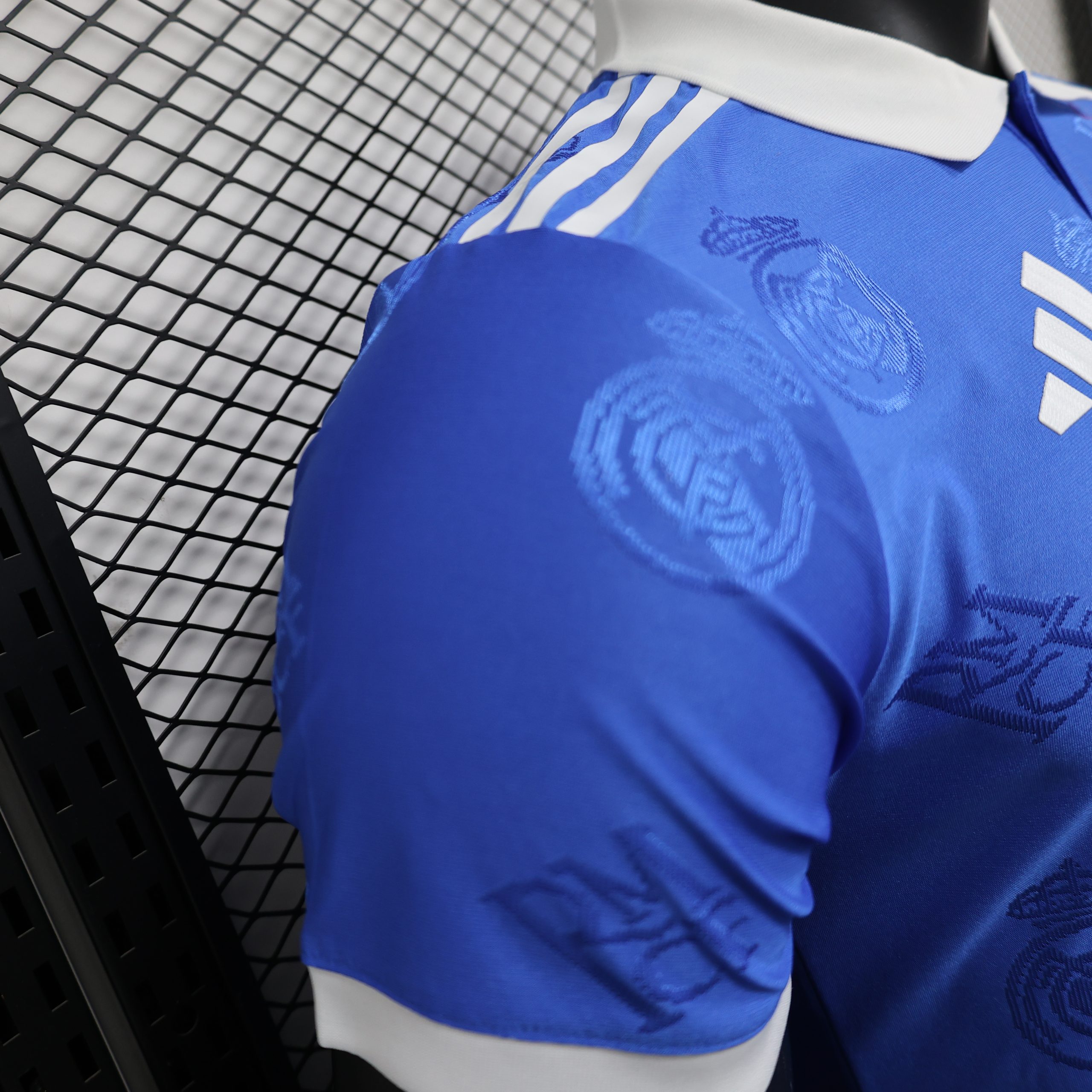 Real Madrid 2025/26 Special Edition Jersey (Player Version) - Image 5