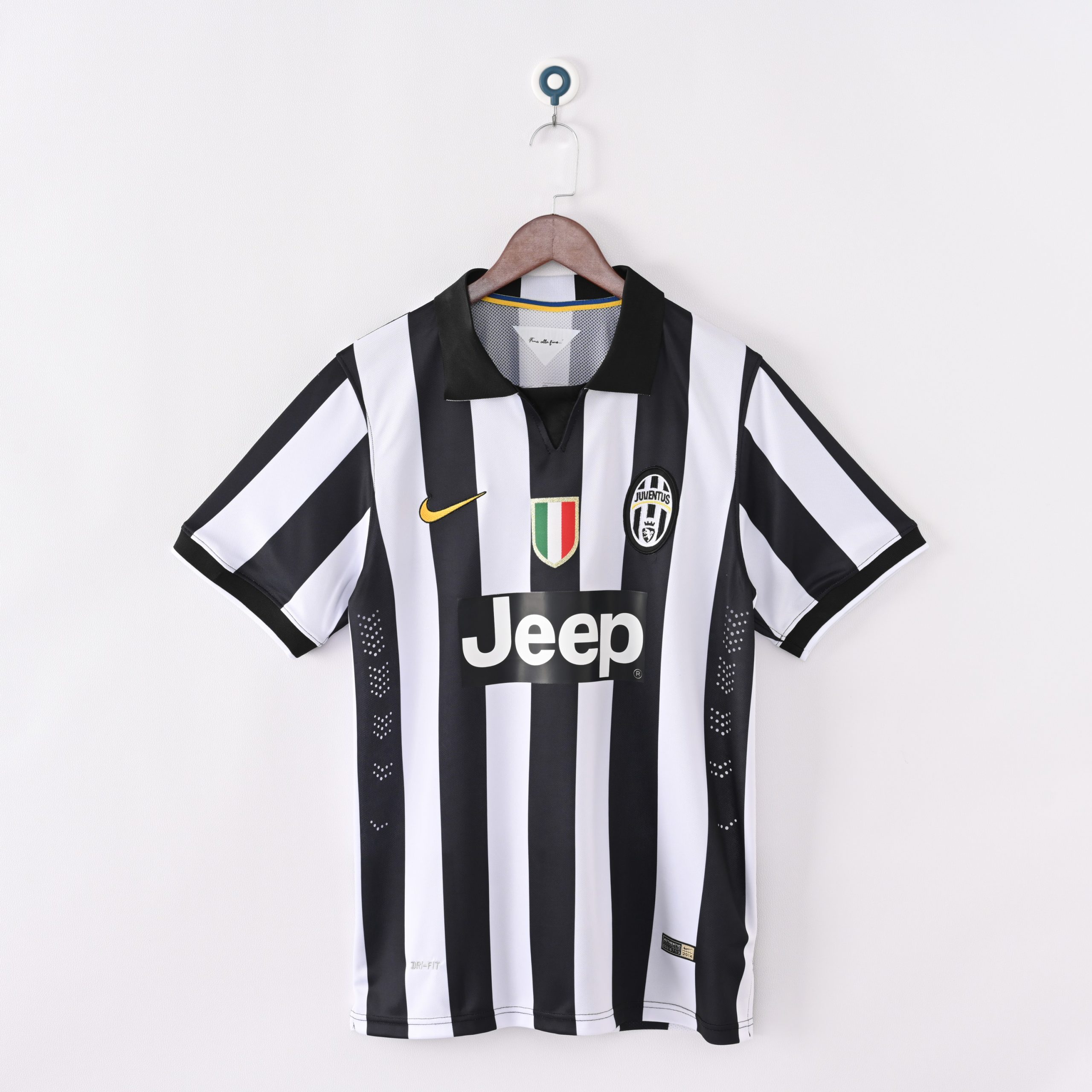 Juventus 2015/16 Home Retro Jersey (Fan Version)