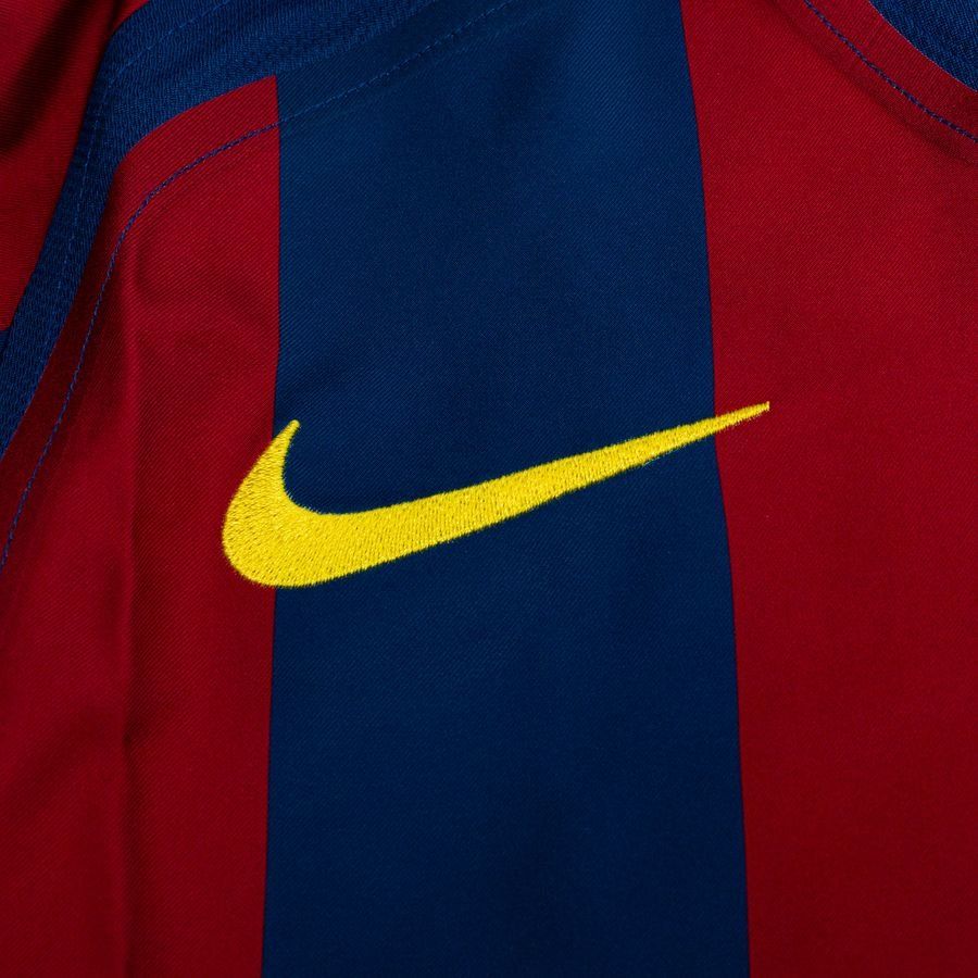 2005/06 Barcelona Home Shirt Reissue RONALDINHO 10 Long Sleeve LIMITED EDITION - Image 4