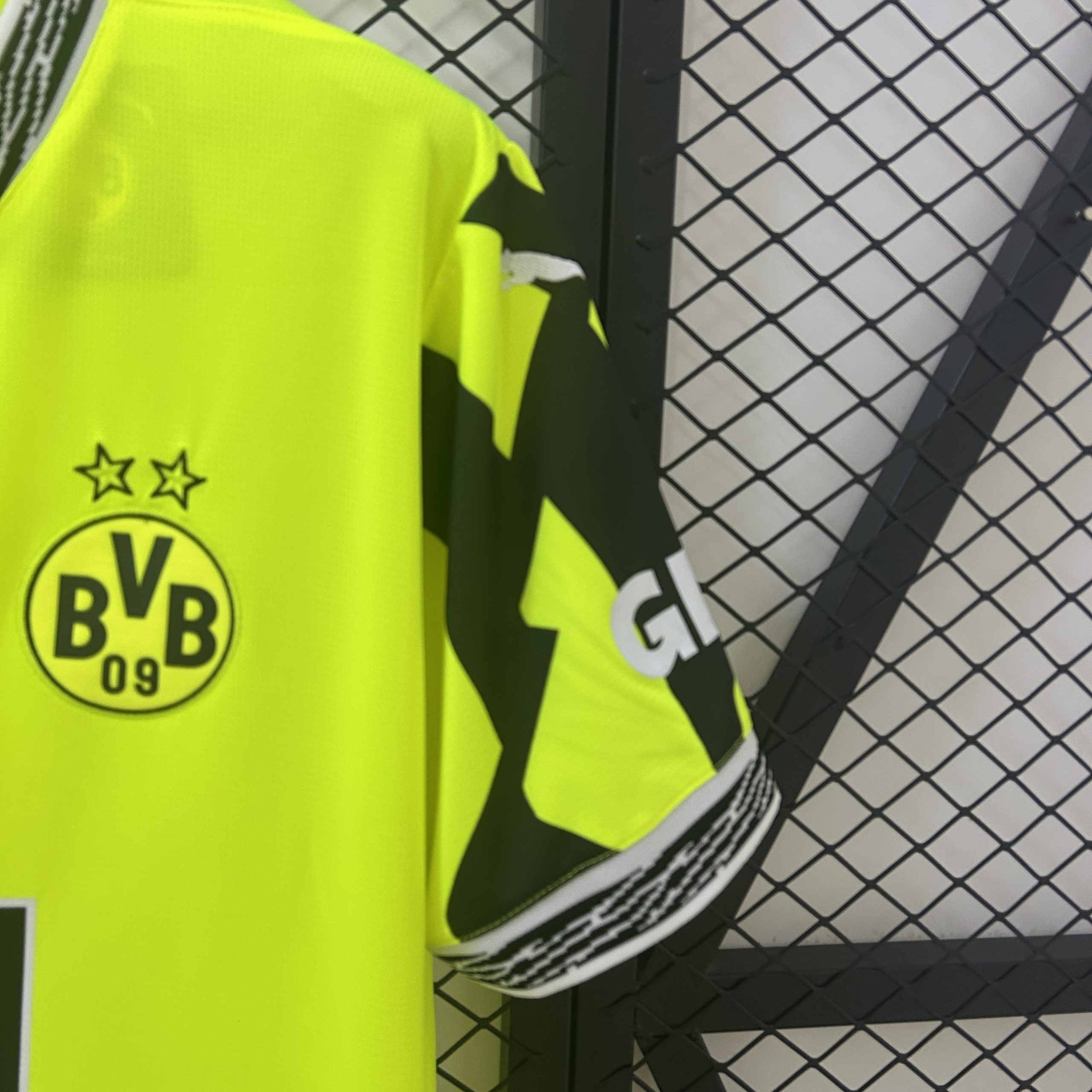 Borussia Dortmund 2025/26 Special Edition Jersey - Image 5