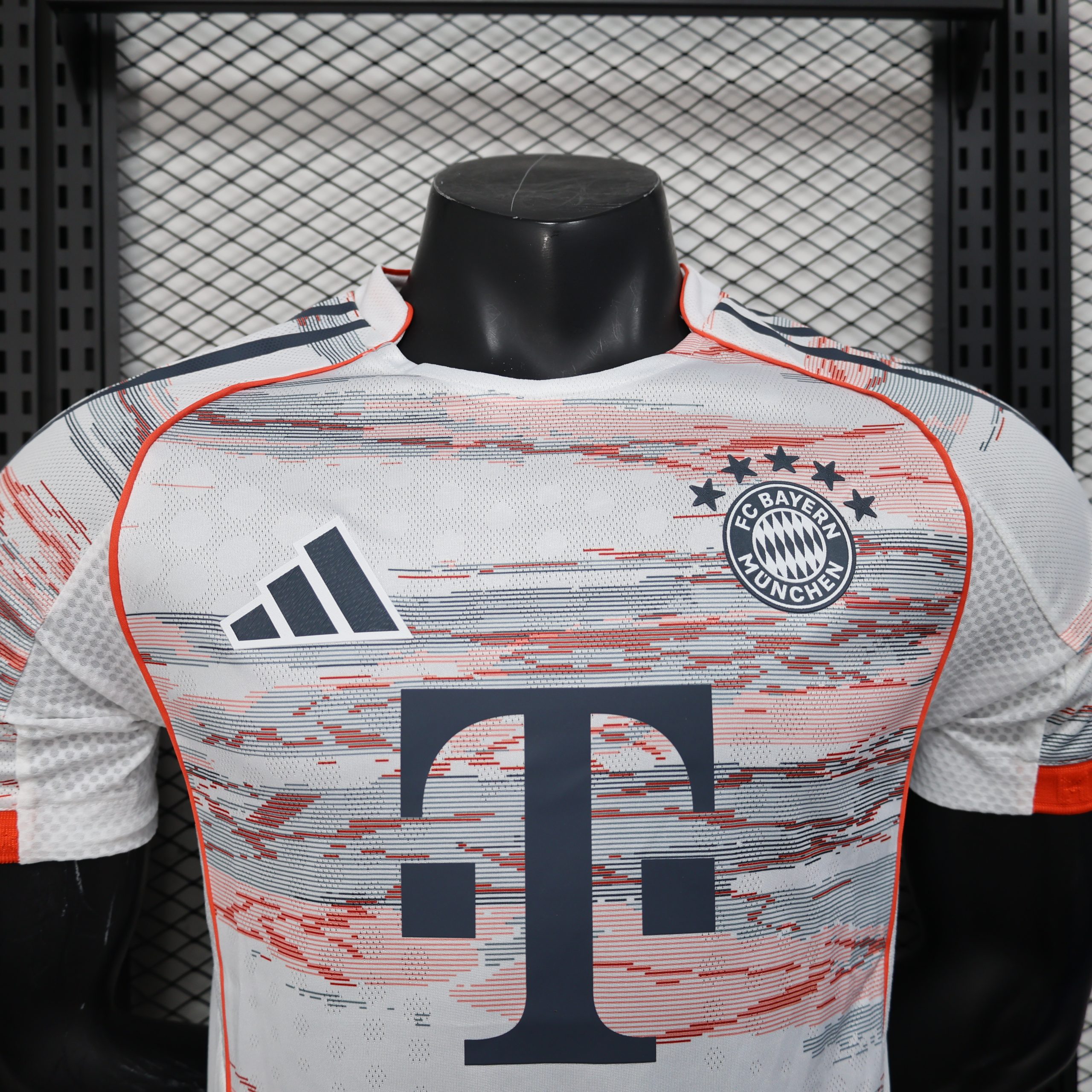 Bayern Munich 2025/26 Away Jersey (Player Version) - Image 4