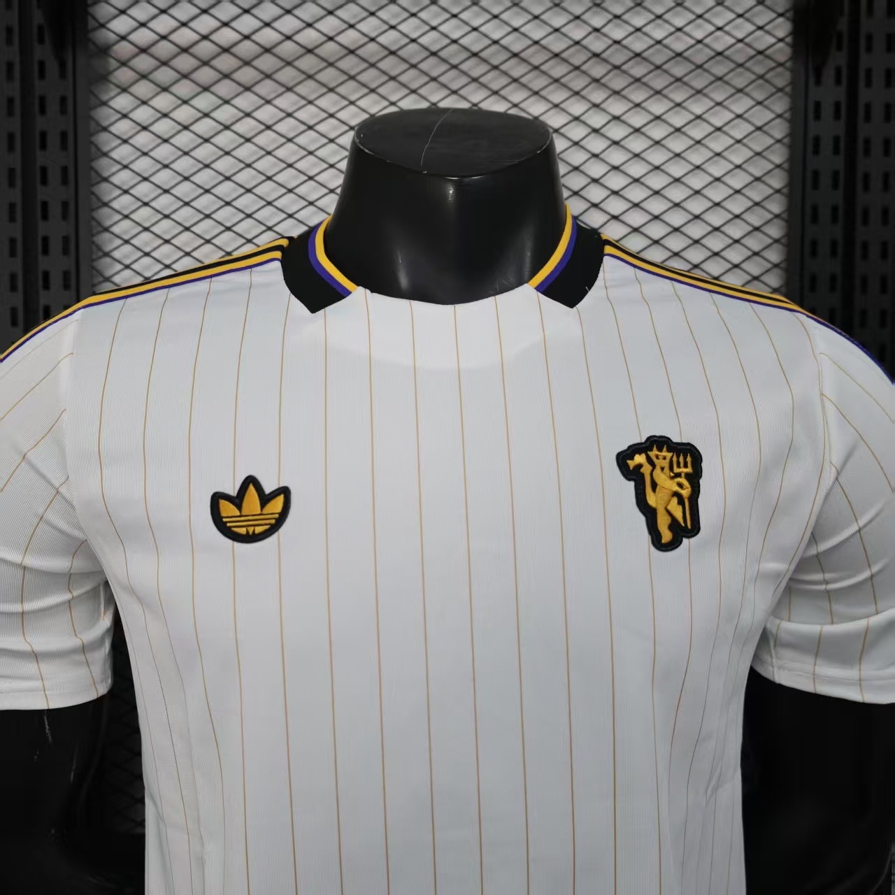 2025/26 Manchester United Casual Jersey Player Version - Image 5